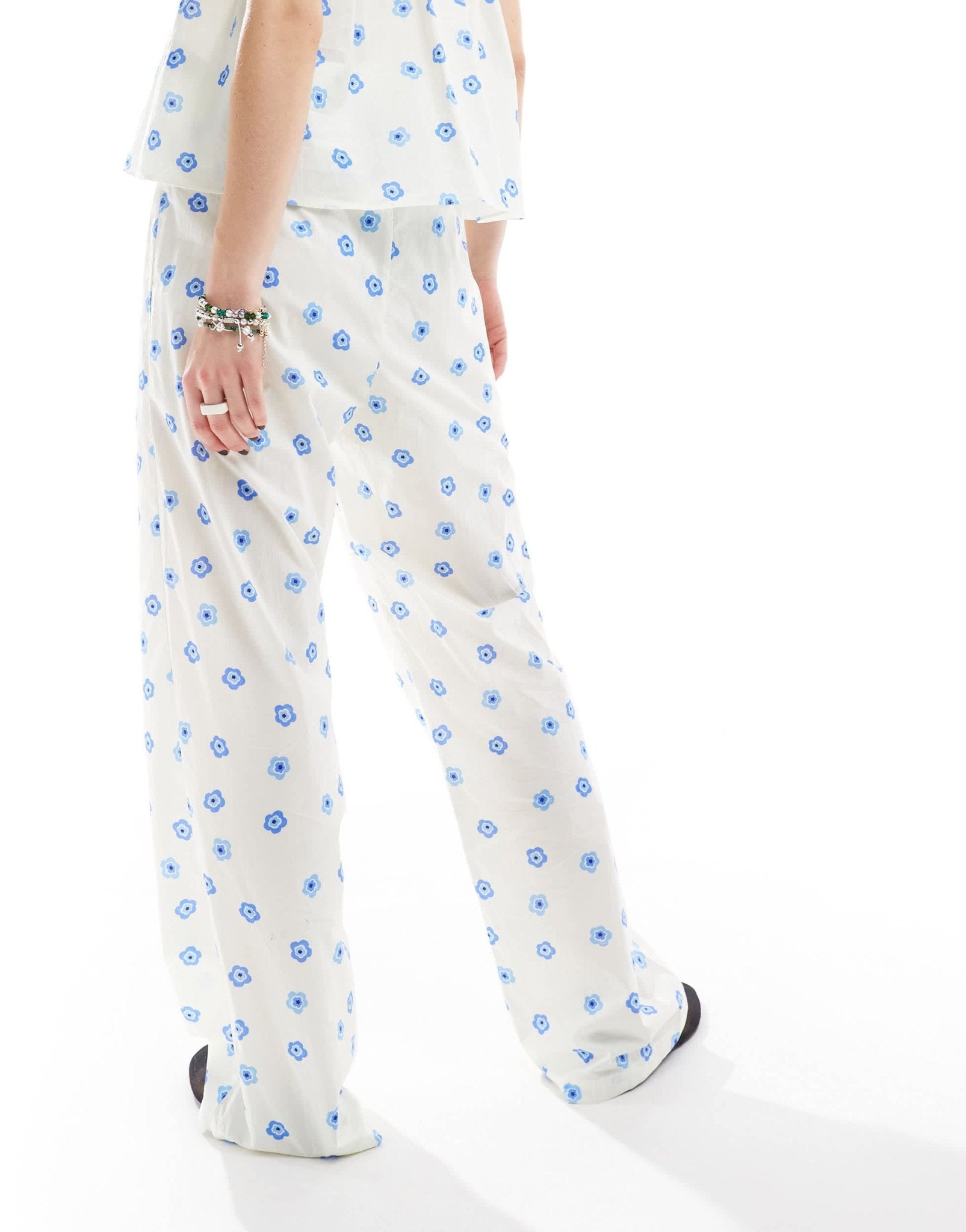 Glamorous tie waist wide leg relaxed trousers in blue ditsy co-ord - ASOS Sample Sale
