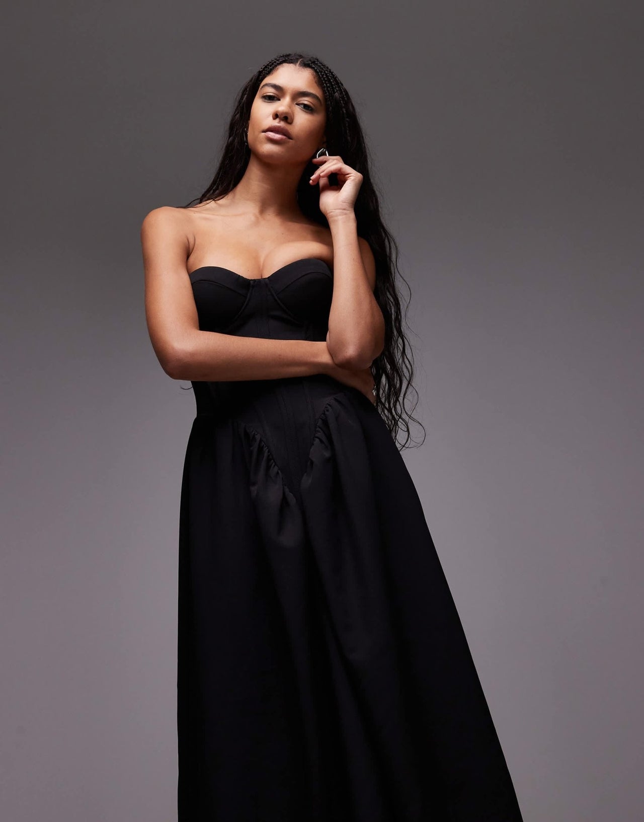 Heiress Beverly Hills bandeau corset detail maxi dress in black - ASOS Sample Sale