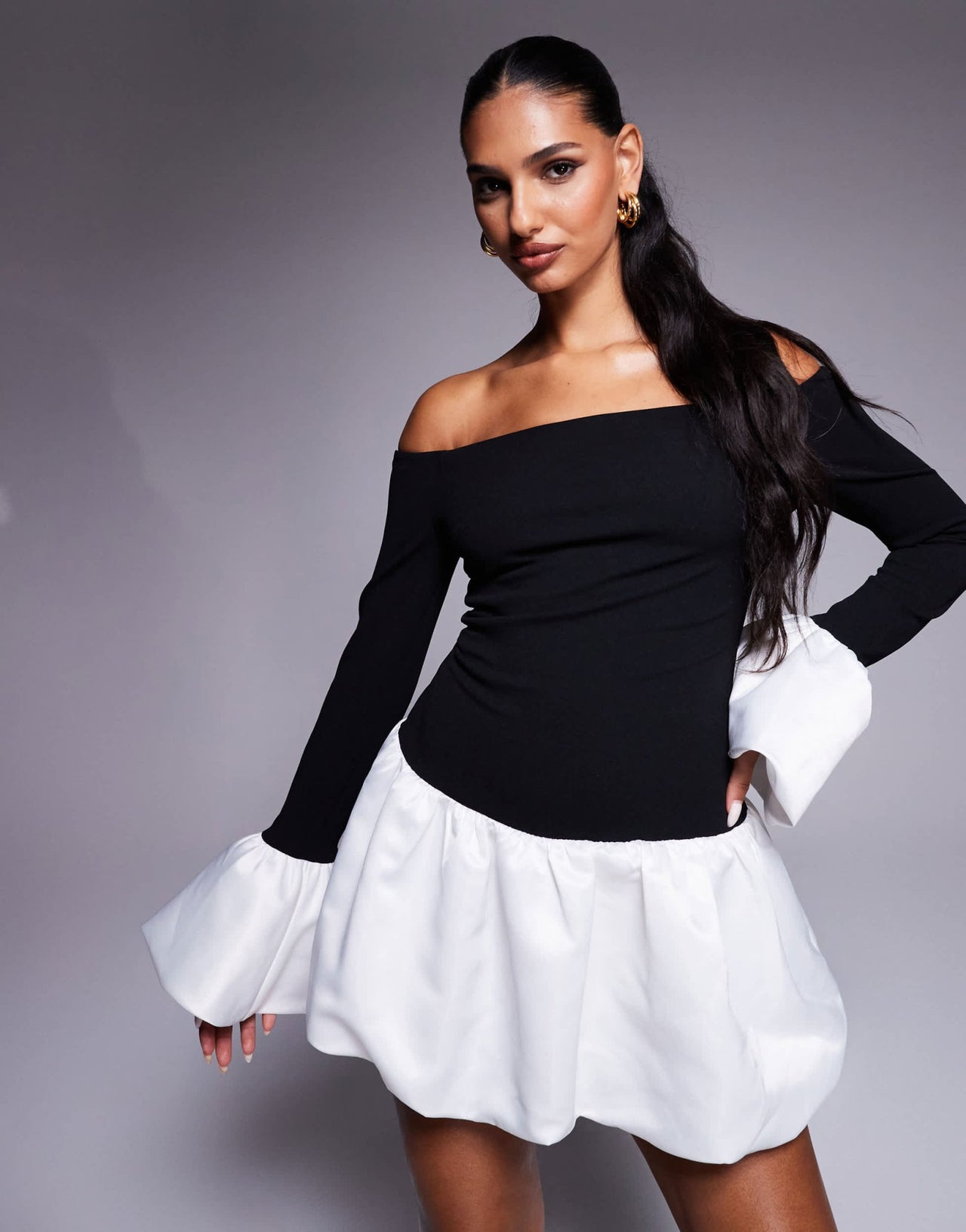 Heiress Beverly Hills exclusive bardot contrast puff sleeve bubble hem mini dress in black and white - ASOS Sample Sale