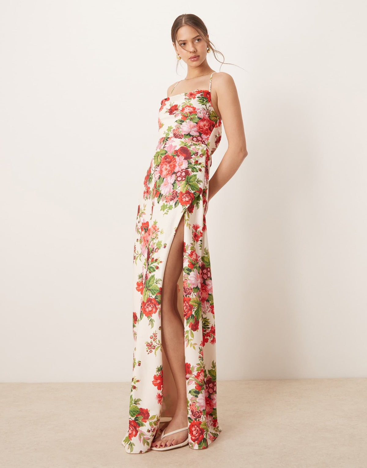 Hope & Ivy cowl neck cross back maxi dress with thigh split in white red floral - ASOS Sample Sale