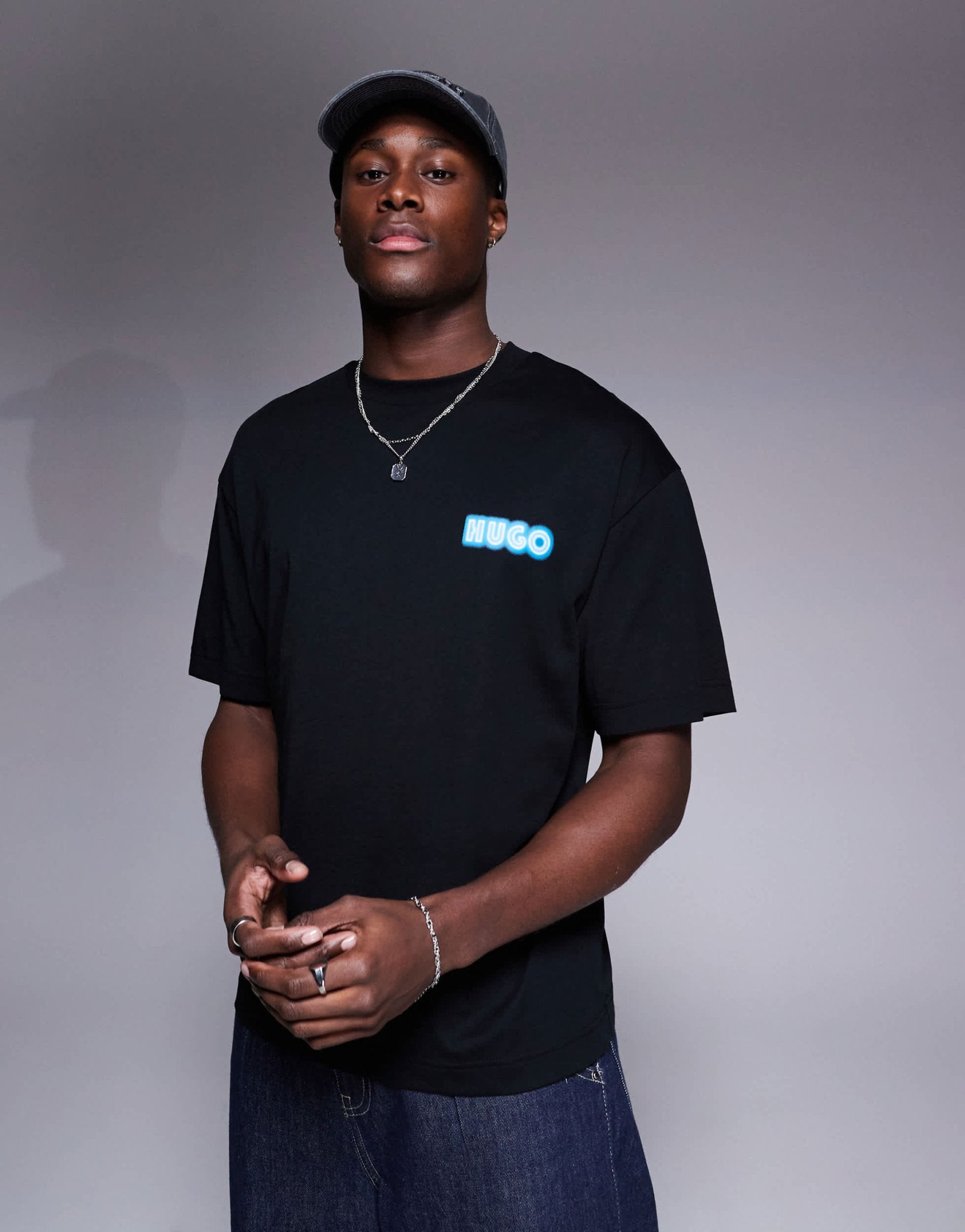 HUGO RED Duwood puff logo relaxed fit t-shirt in black - ASOS Sample Sale