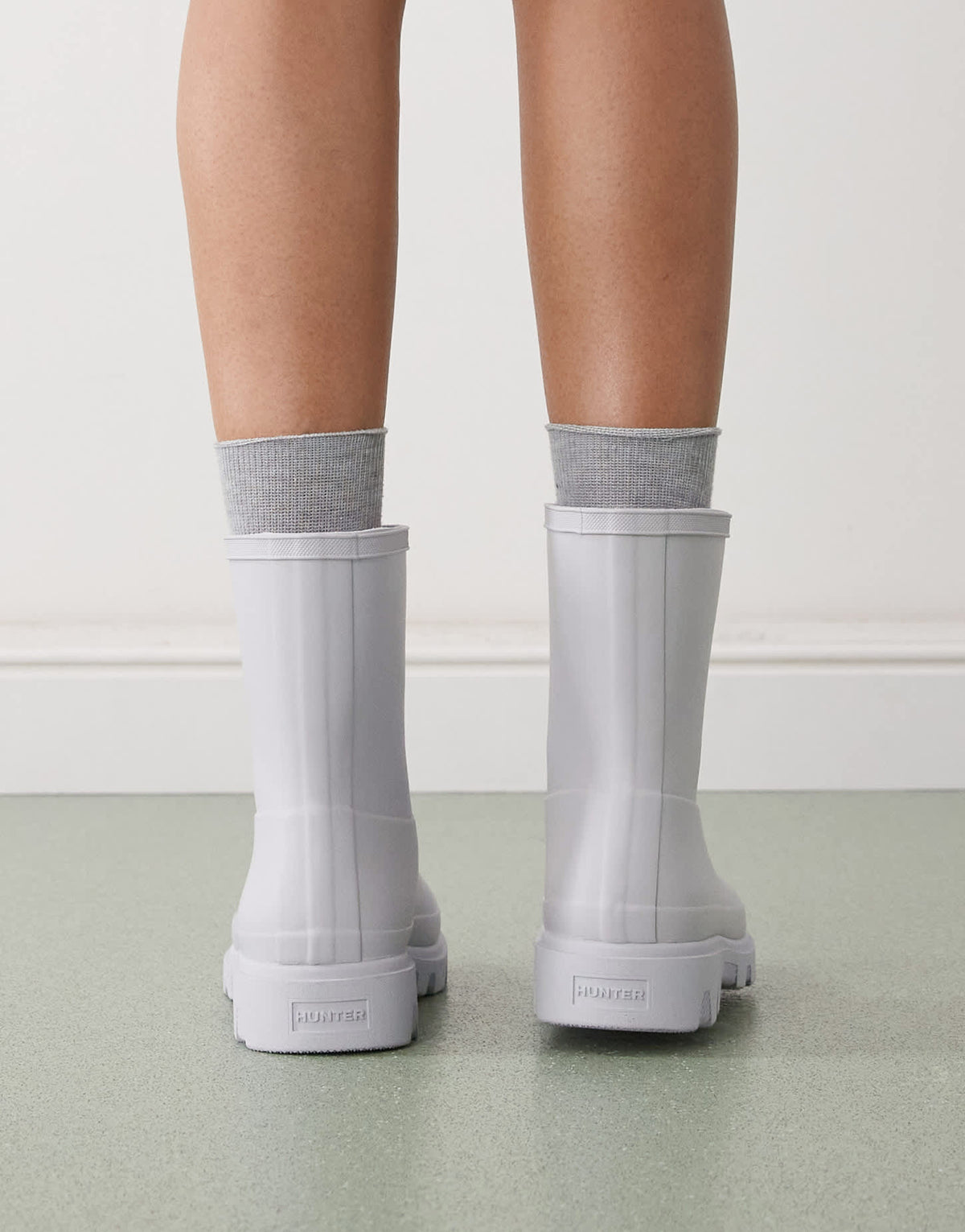 Hunter Downpour short wellington boots in light blue - ASOS Sample Sale