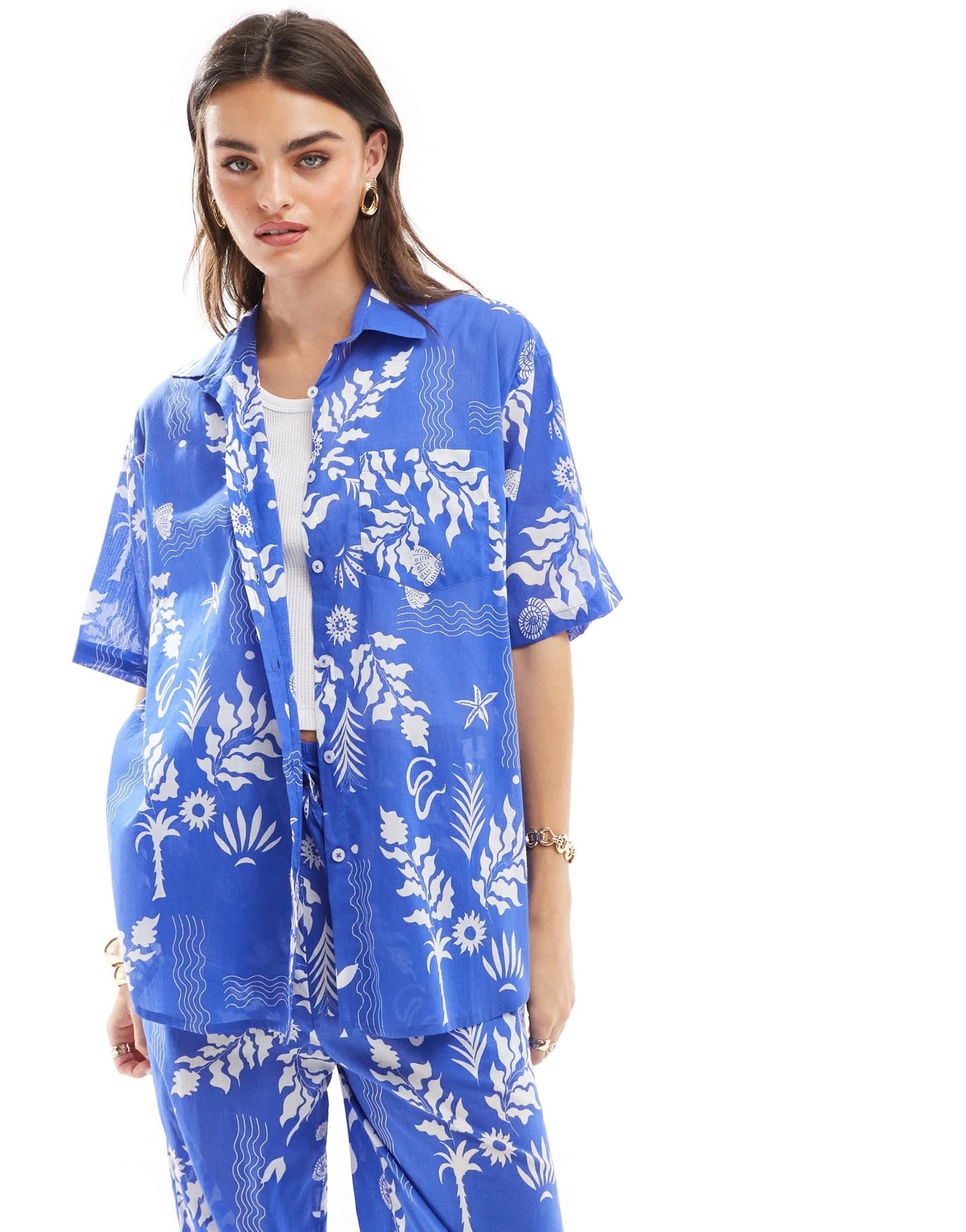 Iisla & Bird resort oversized printed beach shirt co - ord in blue - ASOS Sample Sale
