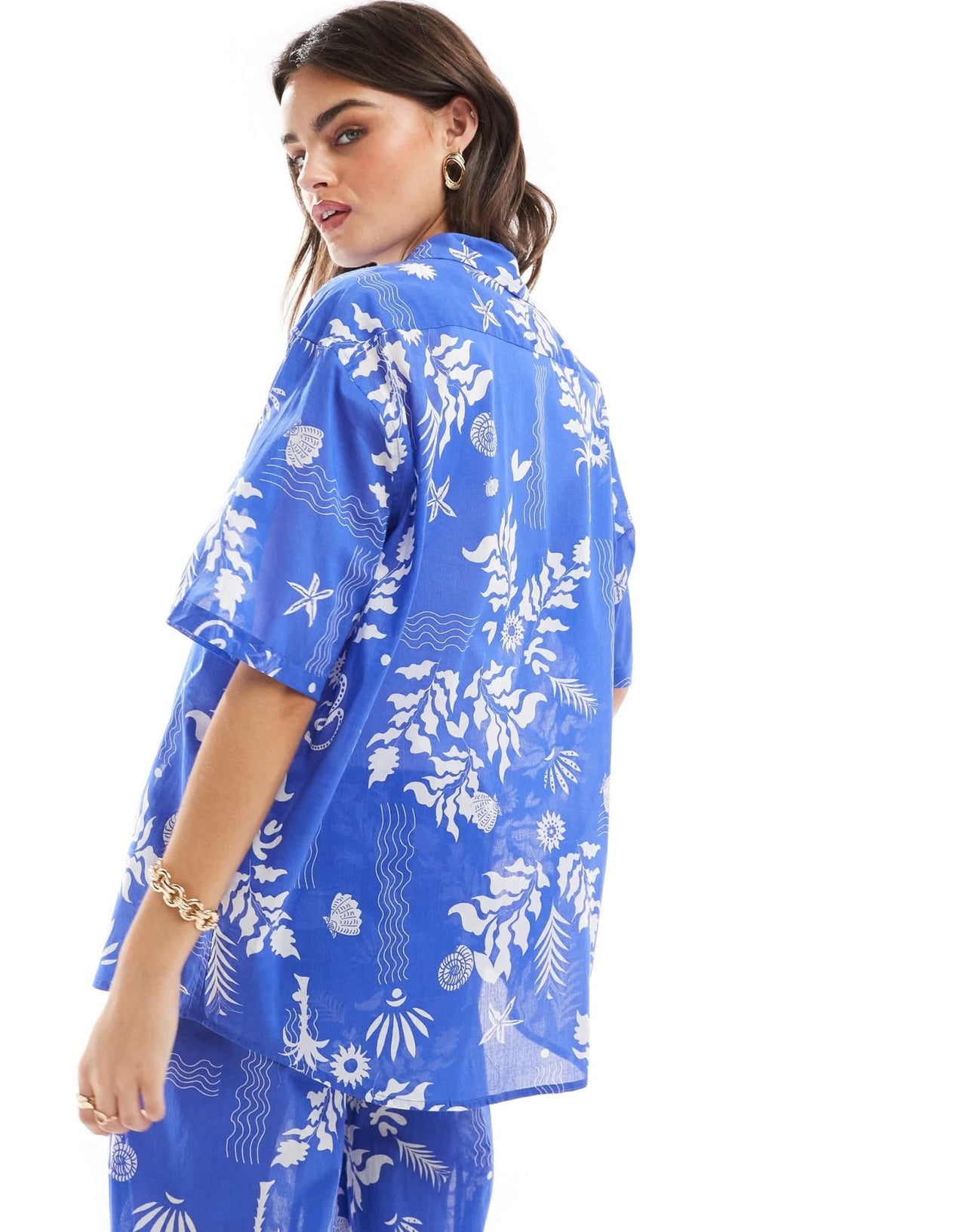 Iisla & Bird resort oversized printed beach shirt co - ord in blue - ASOS Sample Sale