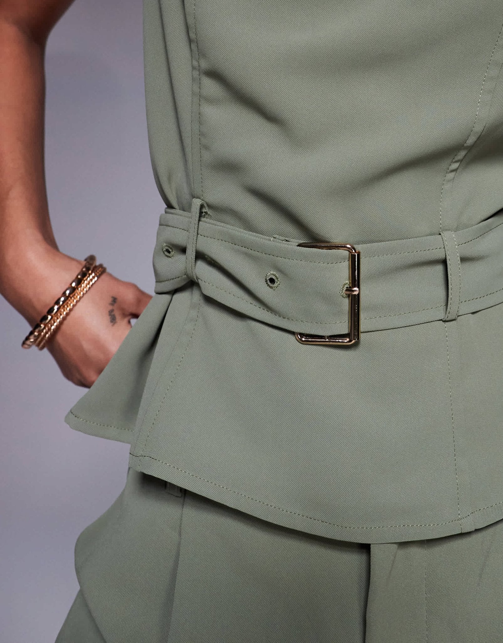 In The Style x Natalya Wright exclusive tailored bandeau belted top co - ord in khaki - ASOS Sample Sale