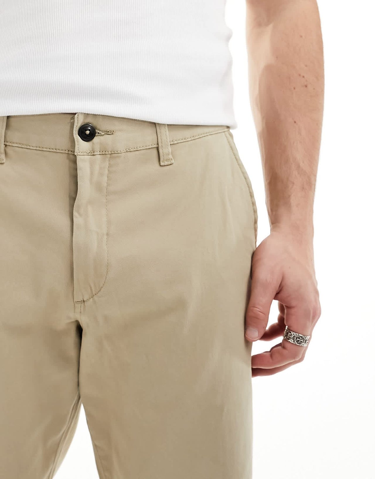 Jack & Jones chino in loose fit beige - ASOS Sample Sale
