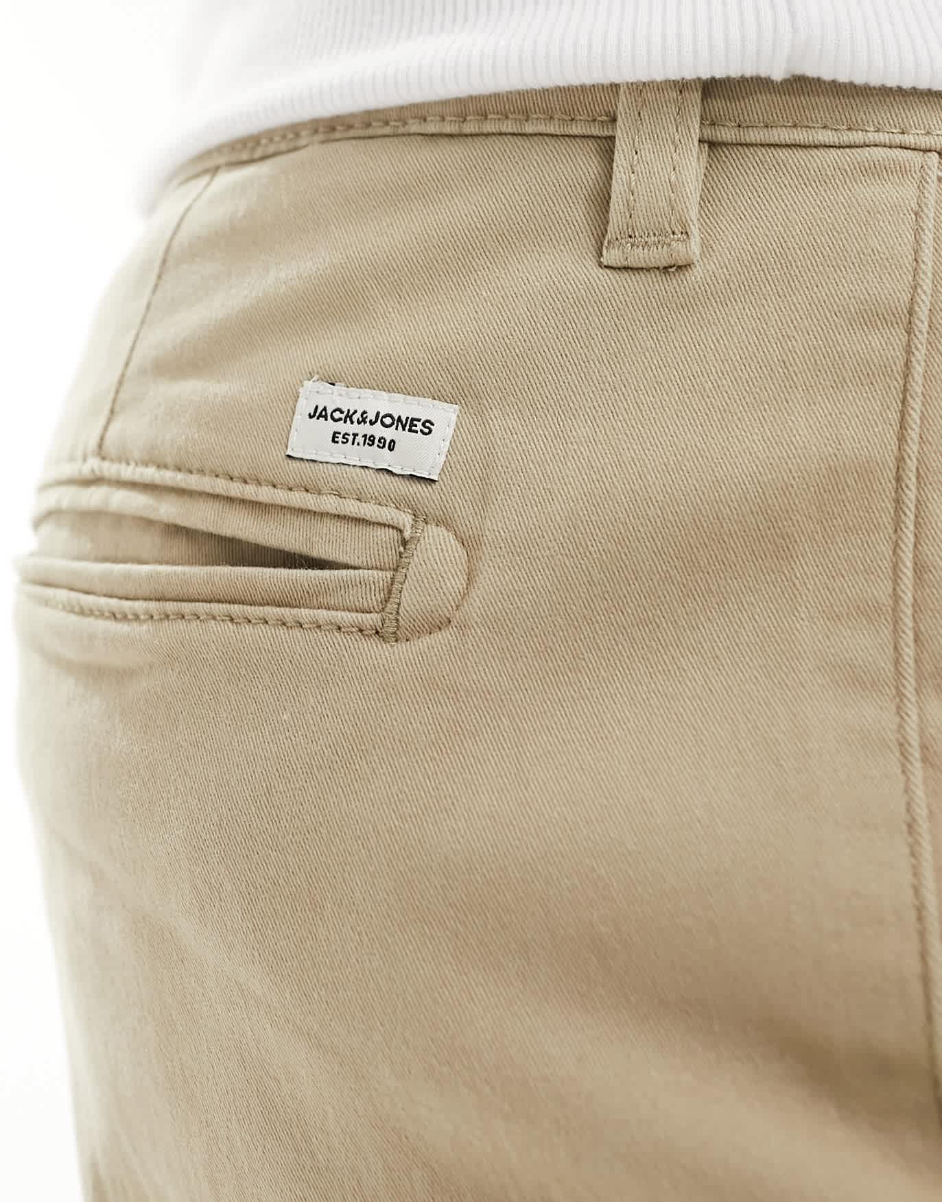 Jack & Jones chino in loose fit beige - ASOS Sample Sale