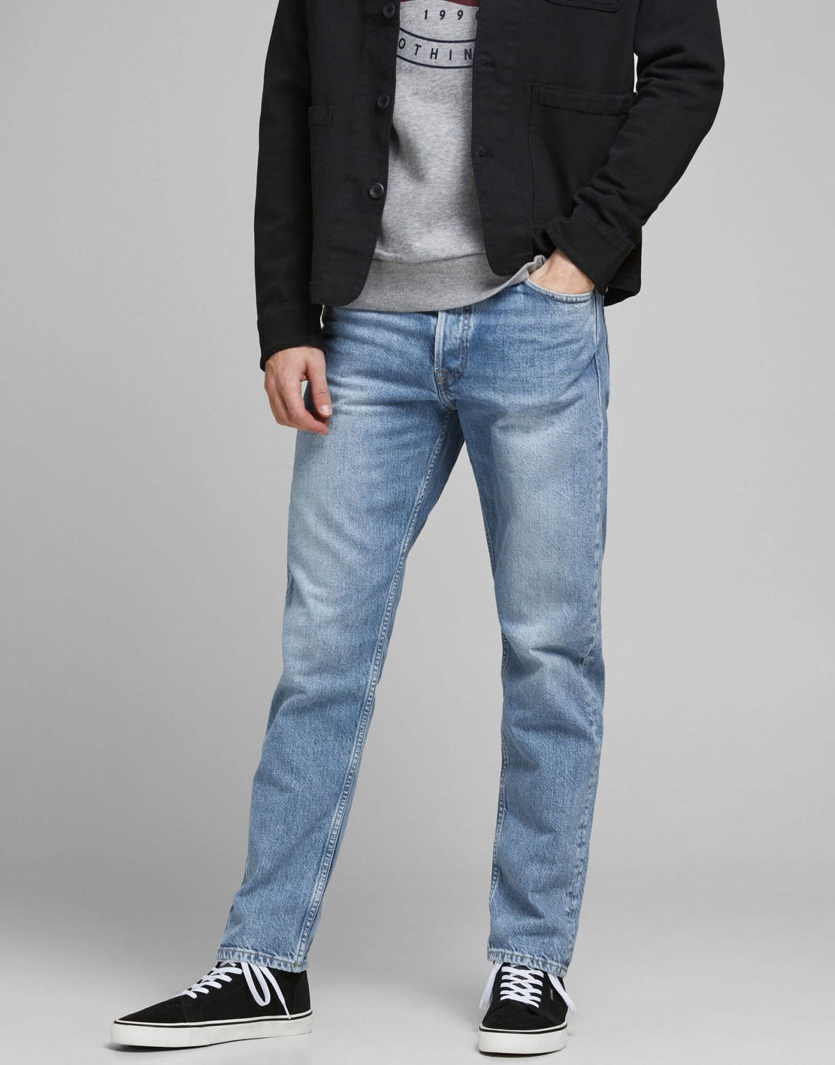 Jack & Jones Chris relaxed fit jeans in faded light wash denim - ASOS Sample Sale