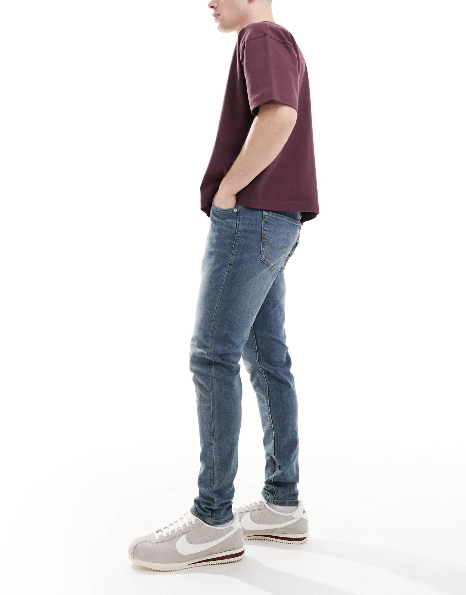Jack & Jones Pete tapered jeans in vintage blue - ASOS Sample Sale