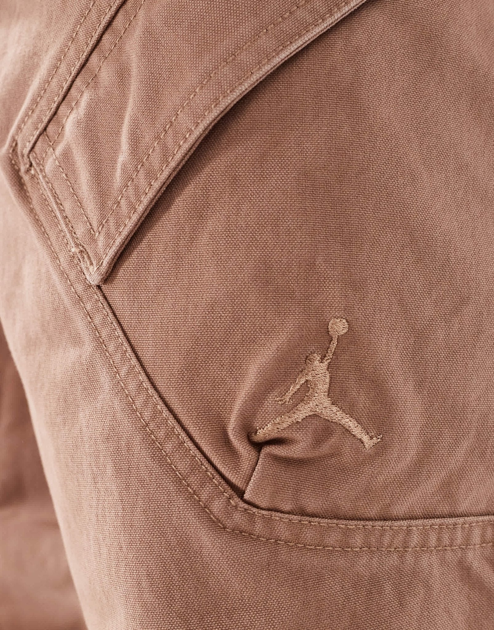 Jordan Chicago trousers in brown - ASOS Sample Sale