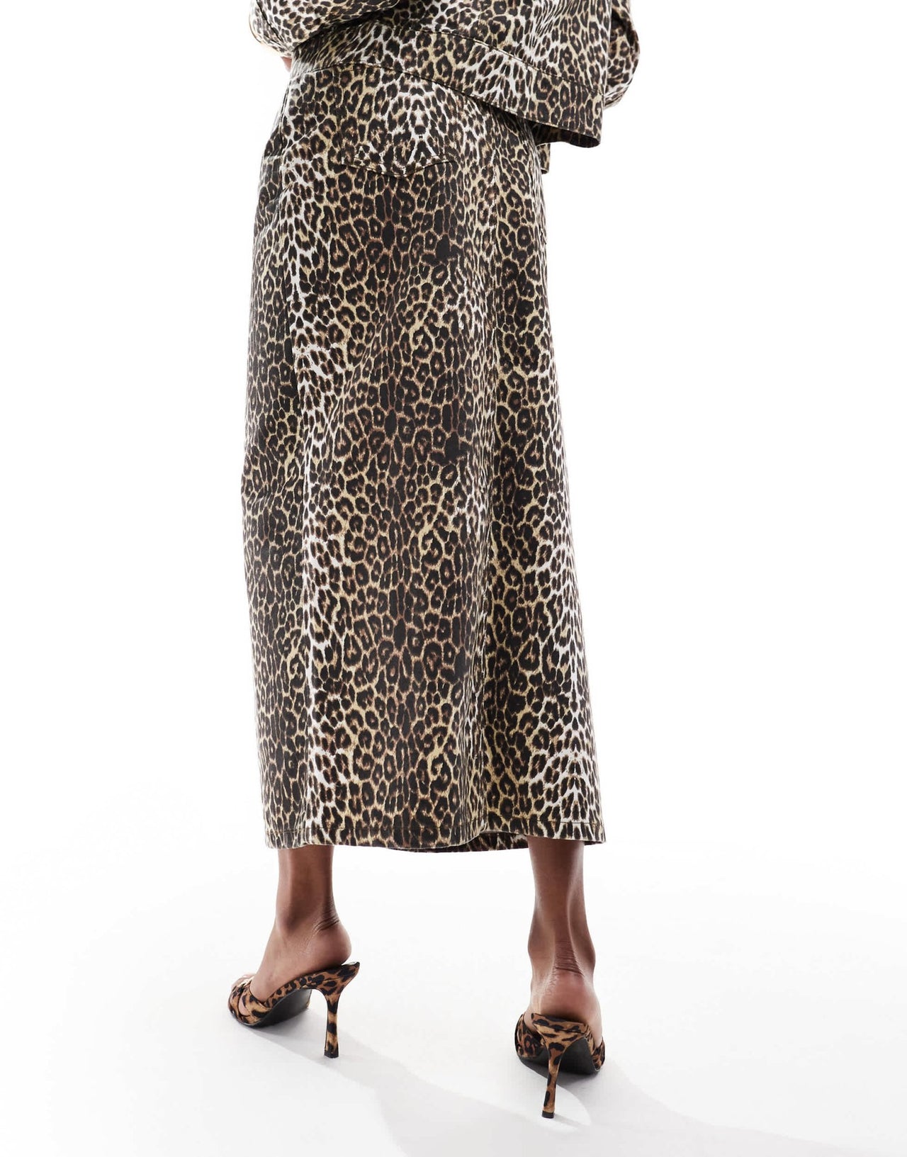 Kaiia exclusive cotton rich denim maxi skirt co - ord in leopard - ASOS Sample Sale