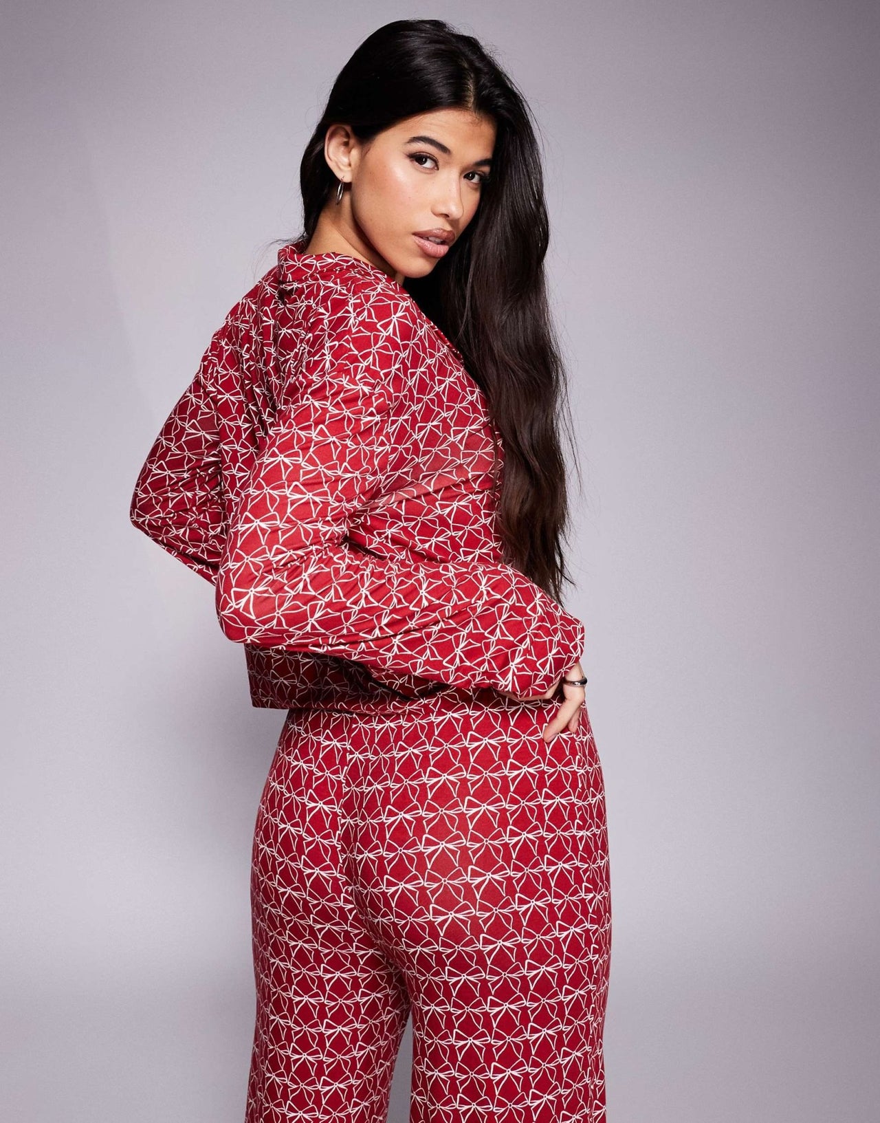 Kaiia exclusive mix and match cropped button through pyjama top co - ord in burgundy bow print - ASOS Sample Sale