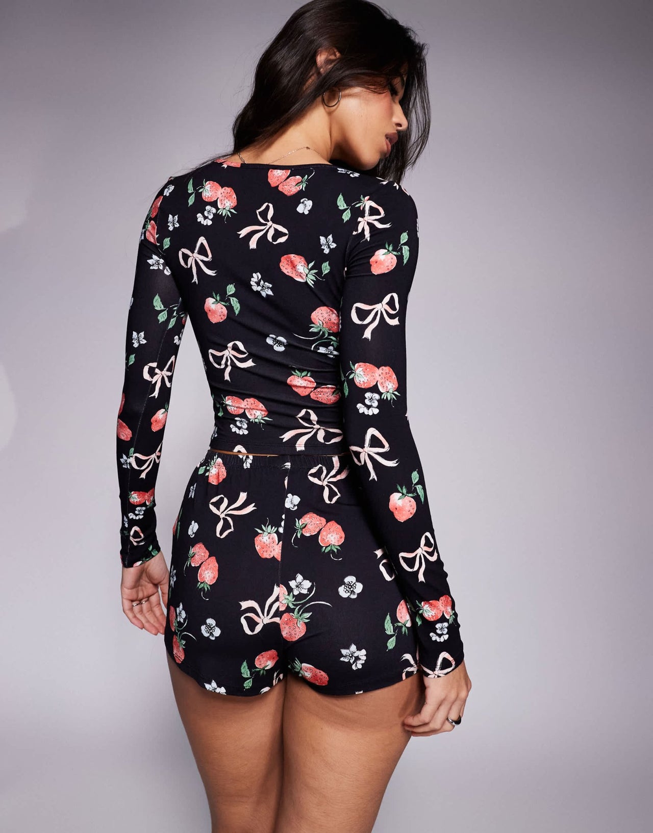 Kaiia exclusive mix and match pj shorts co - ord in dark base strawberry bow print - ASOS Sample Sale