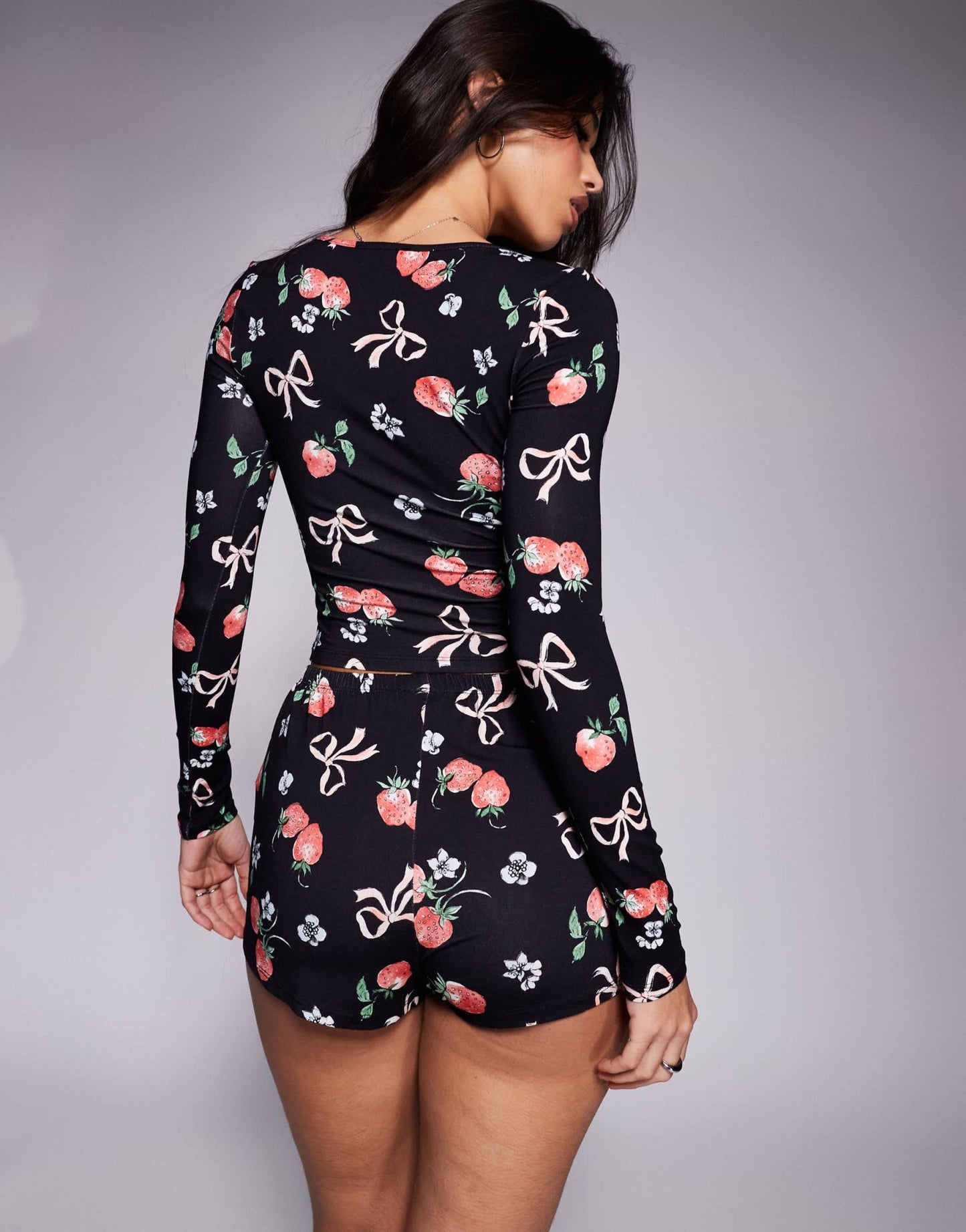 Kaiia exclusive mix and match pj shorts co - ord in dark base strawberry bow print - ASOS Sample Sale