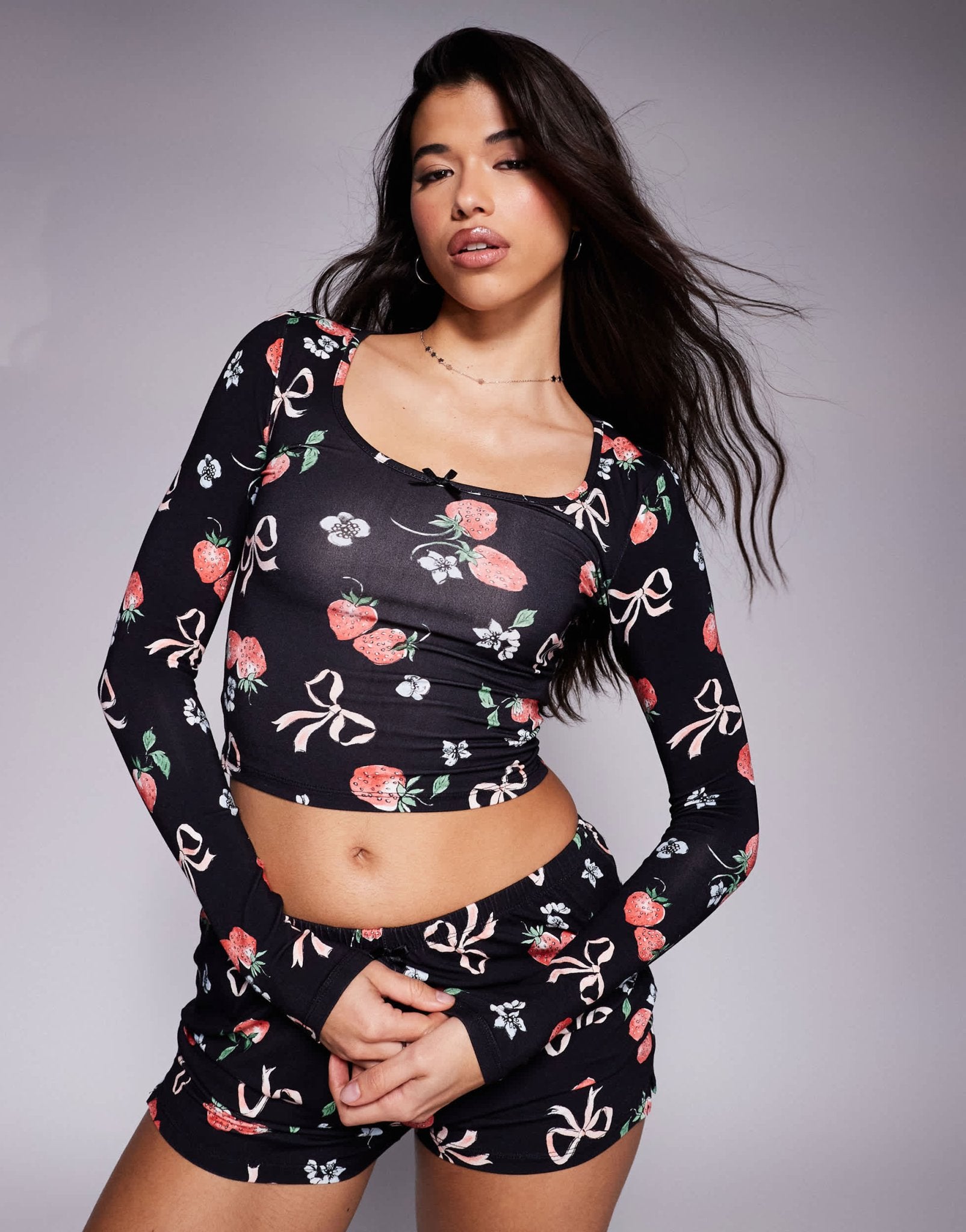 Kaiia exclusive mix and match pj shorts co - ord in dark base strawberry bow print - ASOS Sample Sale