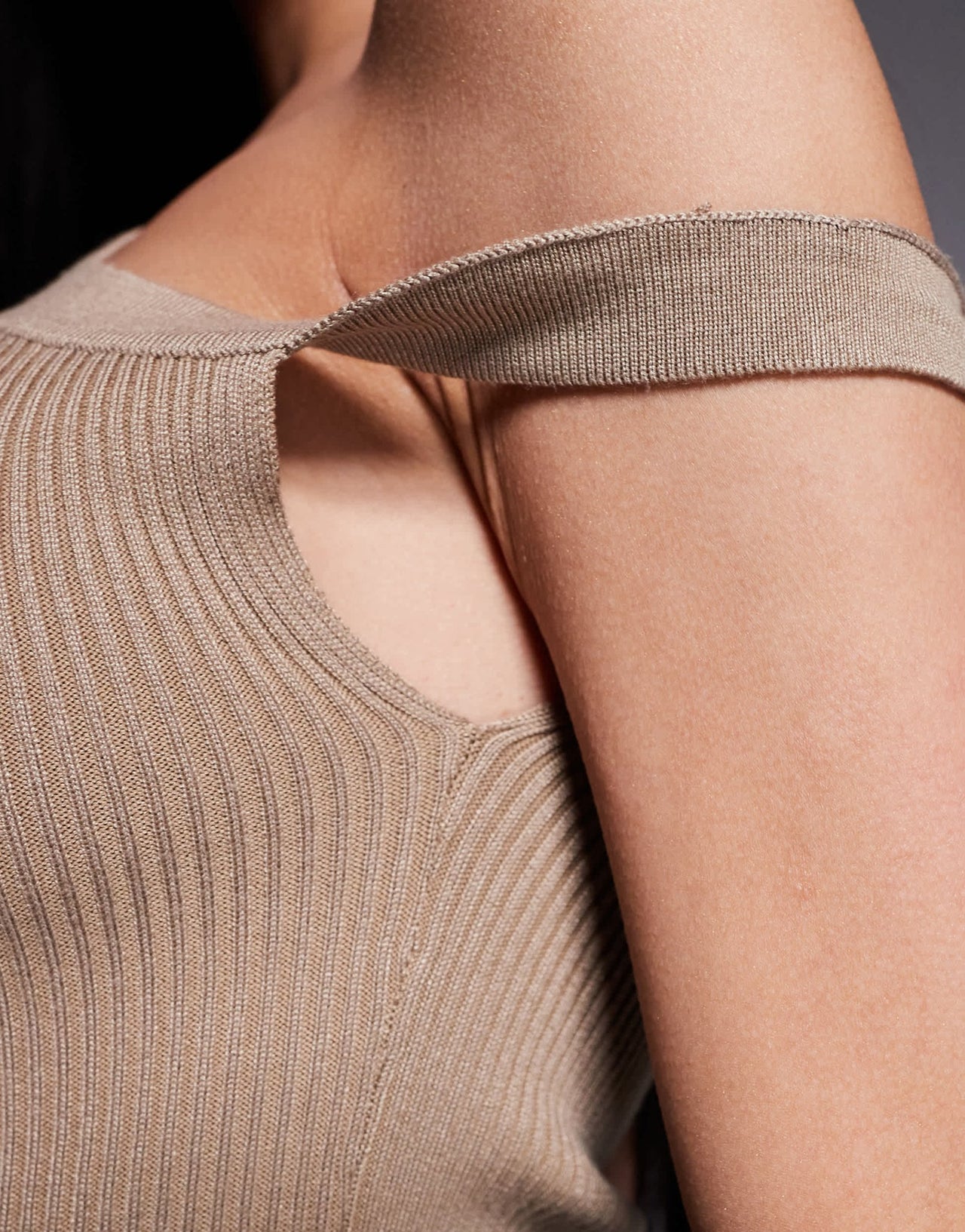 Kaiia exclusive ribbed knit off shoulder twist detail crop top in beige - ASOS Sample Sale
