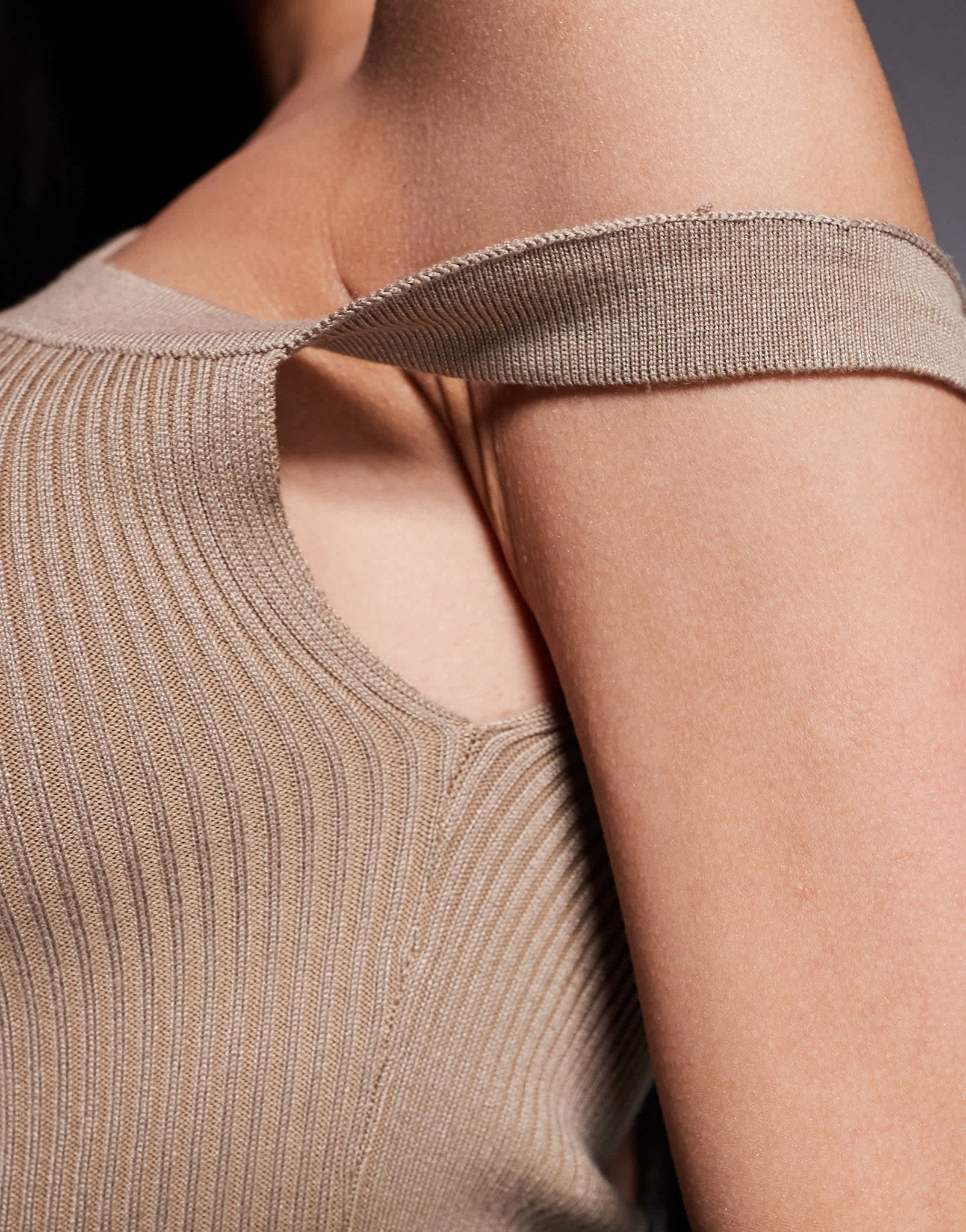 Kaiia exclusive ribbed knit off shoulder twist detail crop top in beige - ASOS Sample Sale