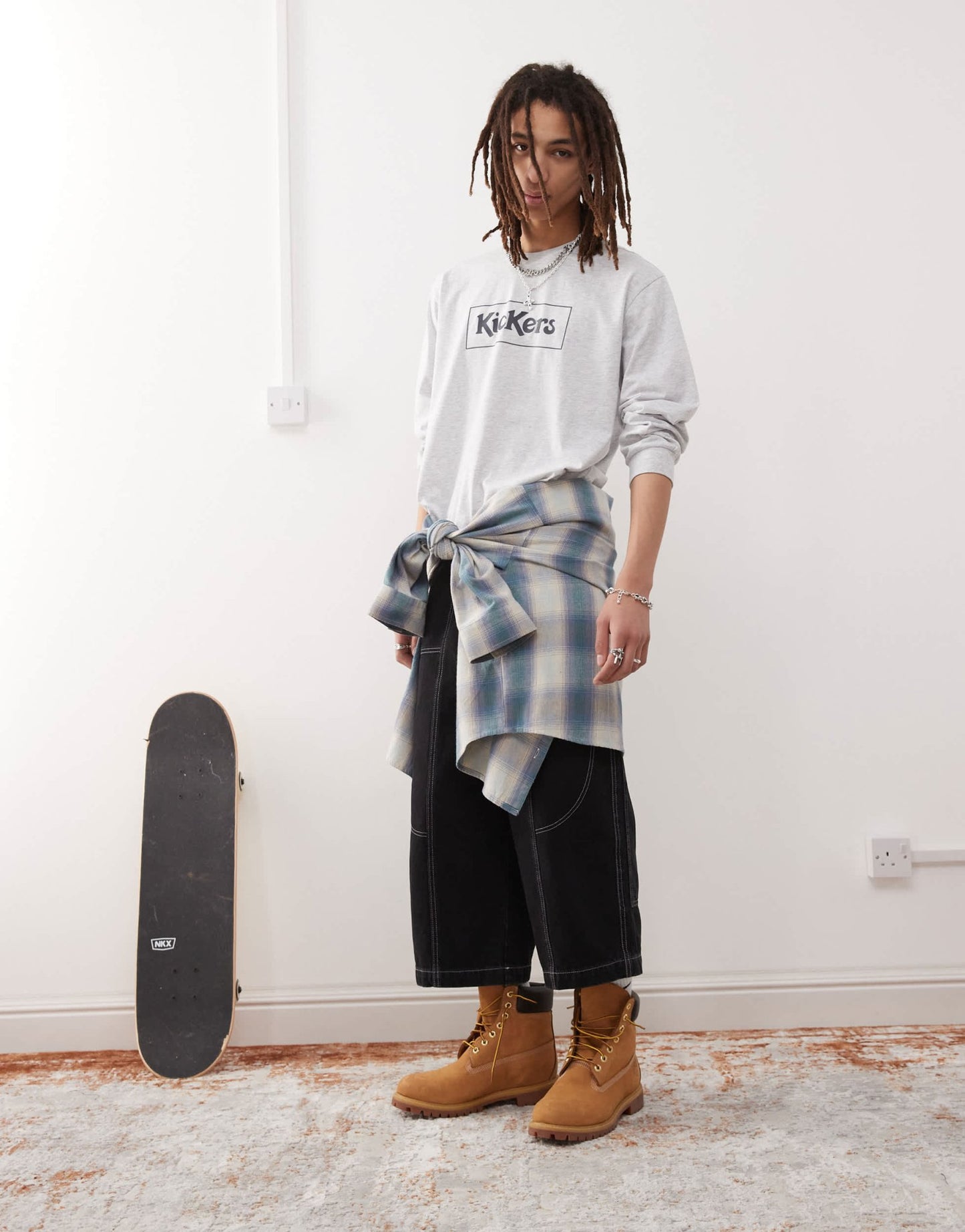 Kickers long sleeve t-shirt with navy graphic in light grey marl - ASOS Sample Sale