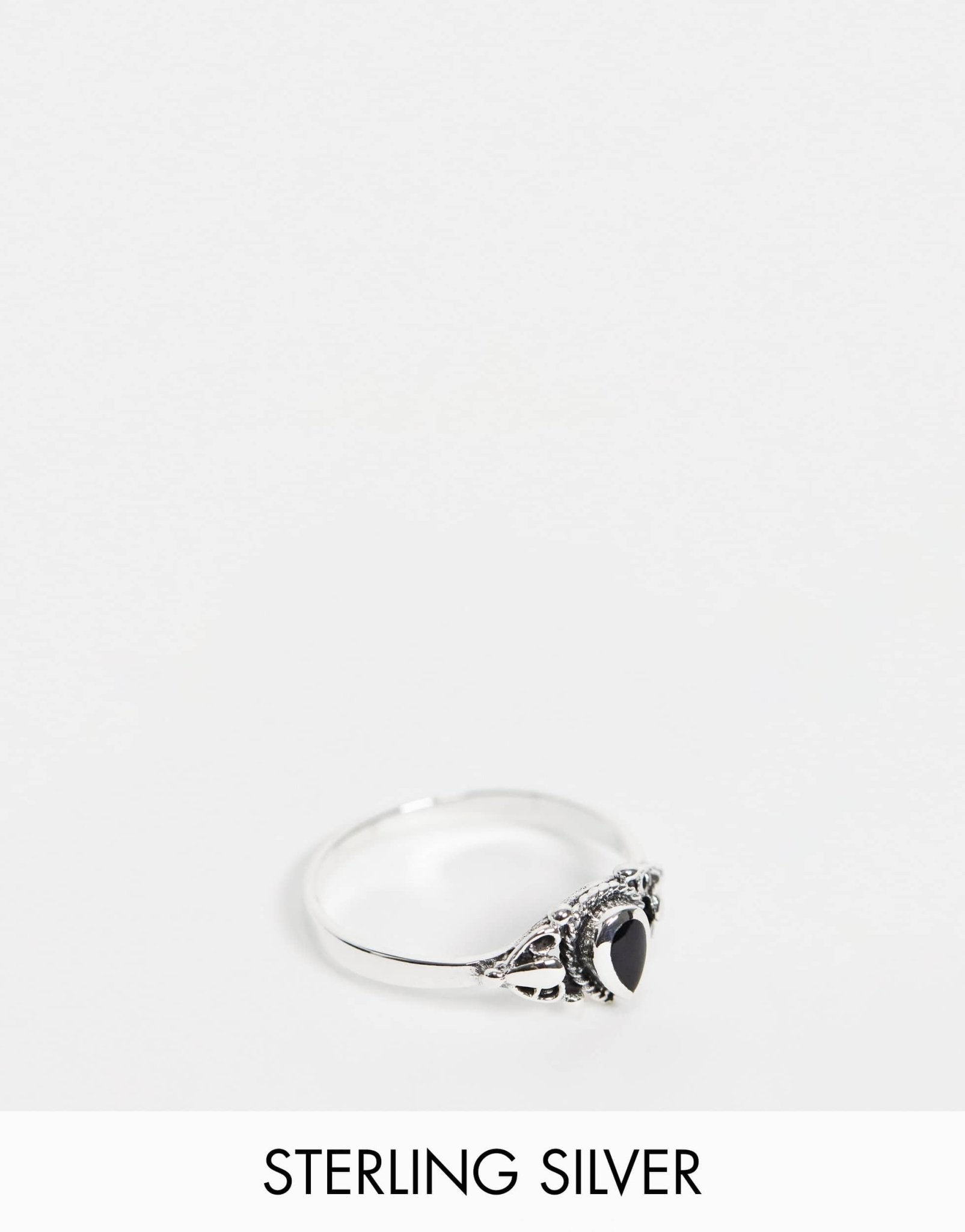 Kingsley Ryan etched ring with onyx stone in sterling silver - ASOS Sample Sale