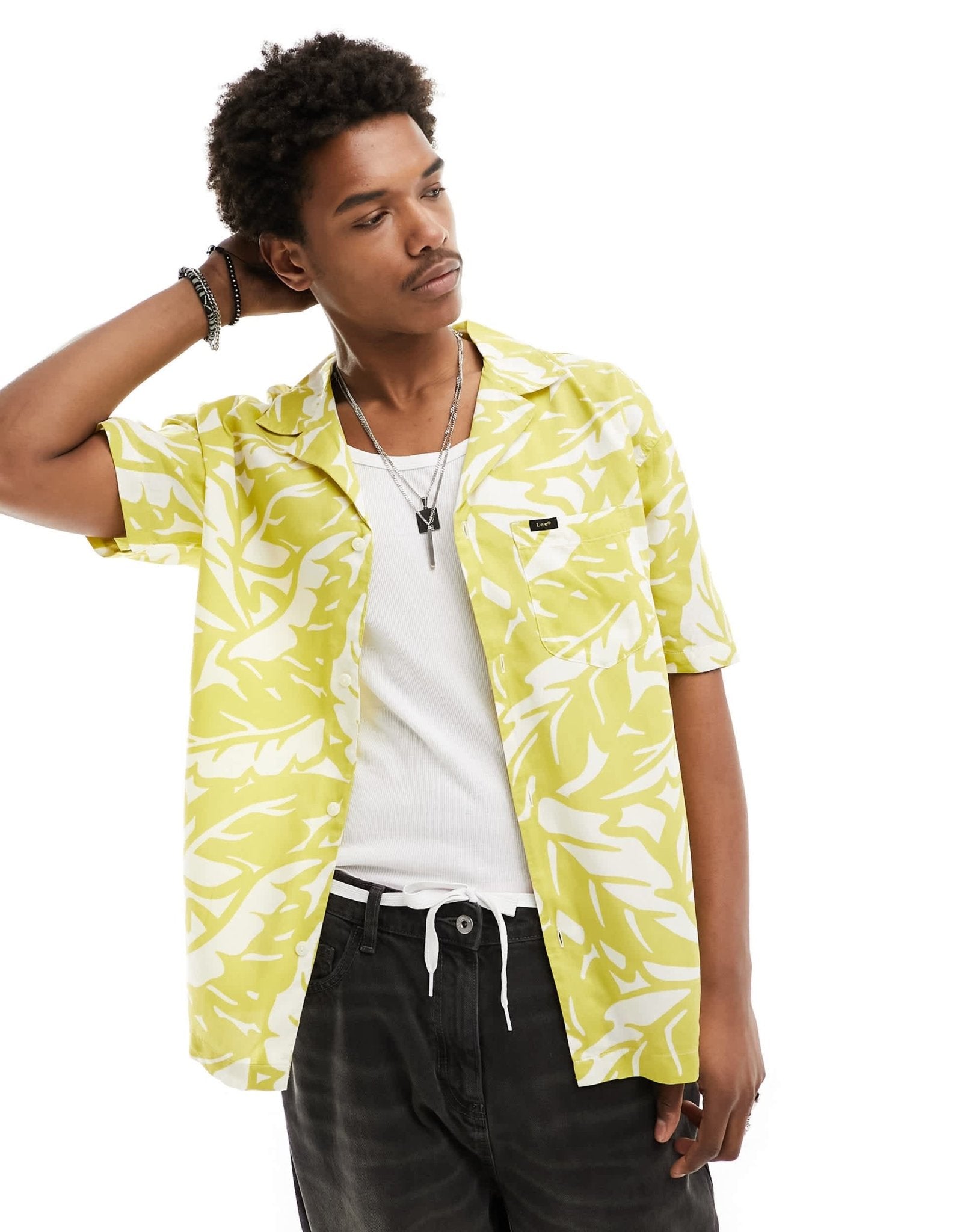 Lee short sleeve revere collar leaf print shirt in yellow - ASOS Sample Sale