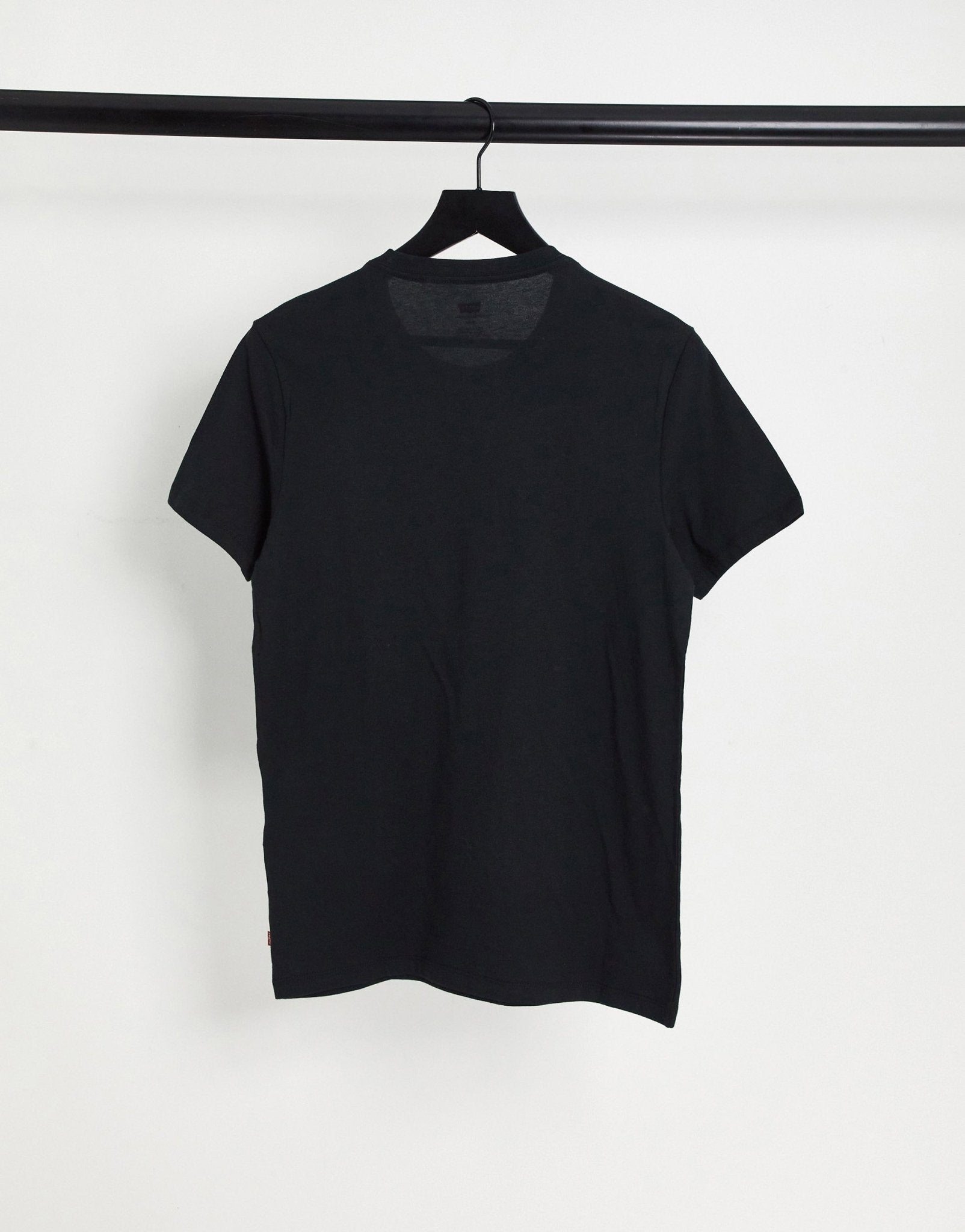 Levi's 2 pack t-shirt in white/black with babytab logo - ASOS Sample Sale