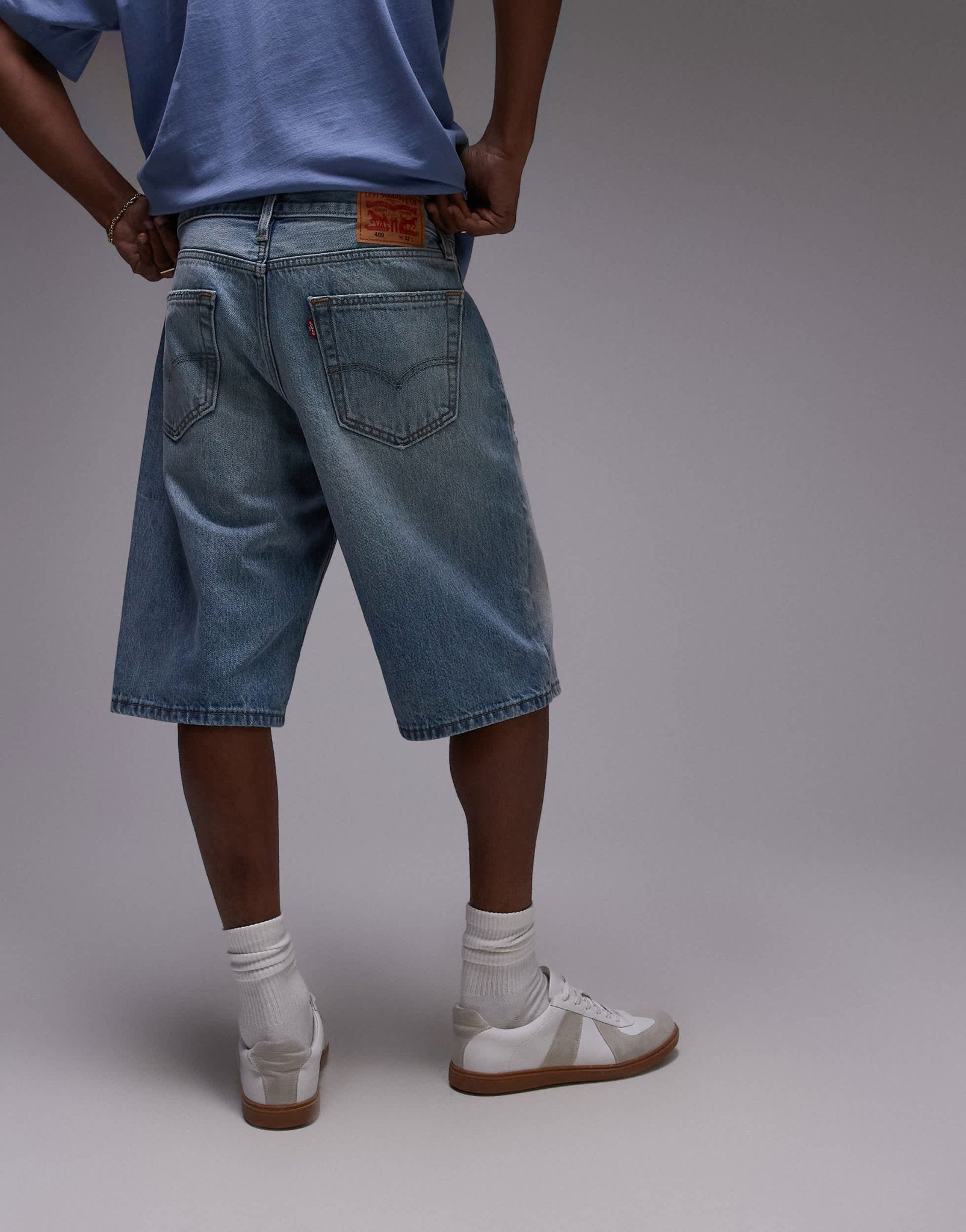 Levi's 469 loose fit distressed denim shorts in light wash - ASOS Sample Sale