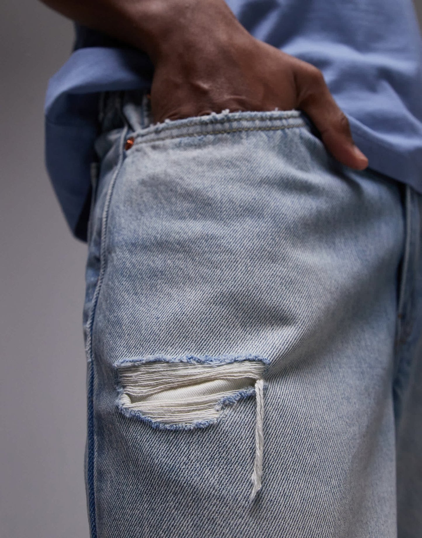 Levi's 469 loose fit distressed denim shorts in light wash - ASOS Sample Sale