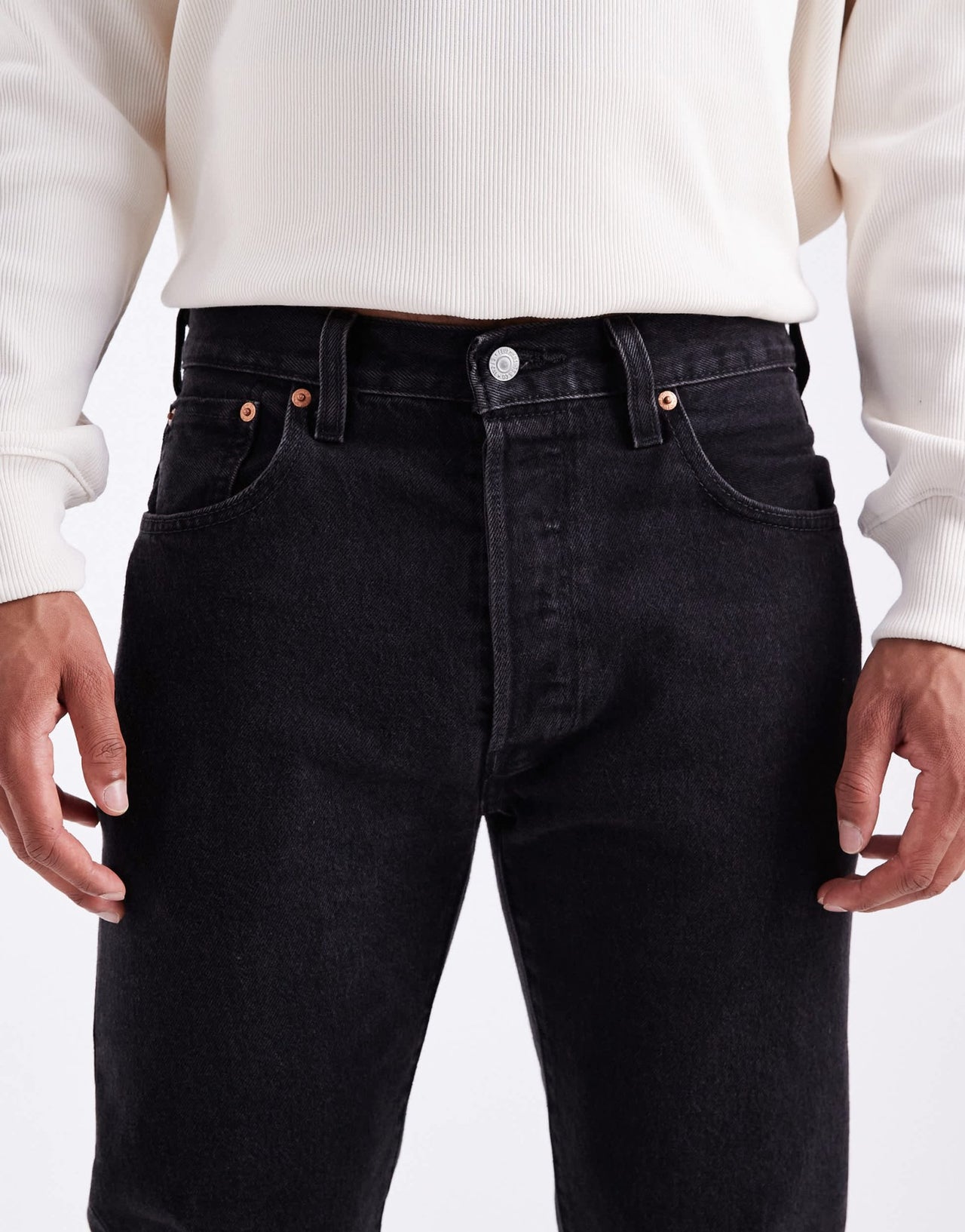 Levi's 501 '93 relaxed straight jeans in black - ASOS Sample Sale