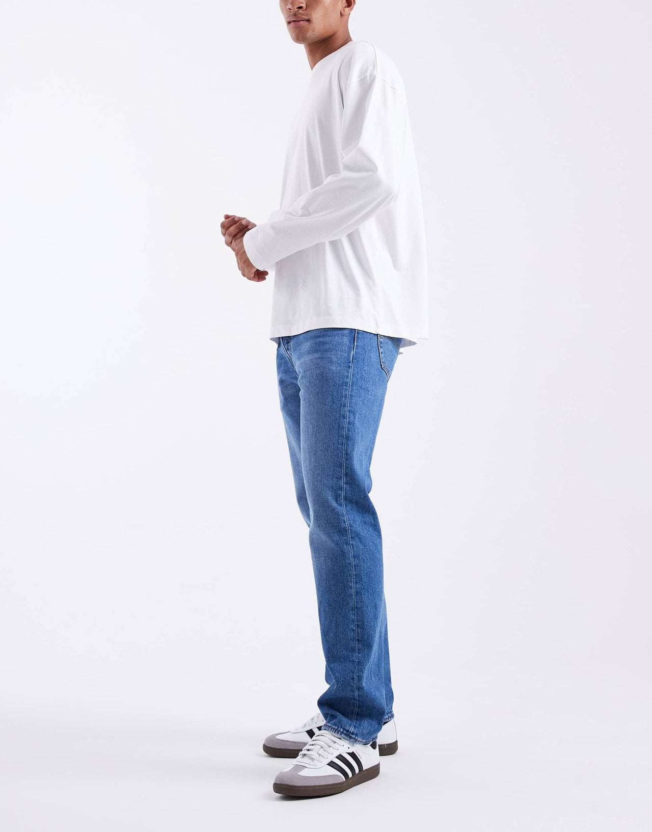 Levi's 501 '93 relaxed straight jeans in mid wash - ASOS Sample Sale