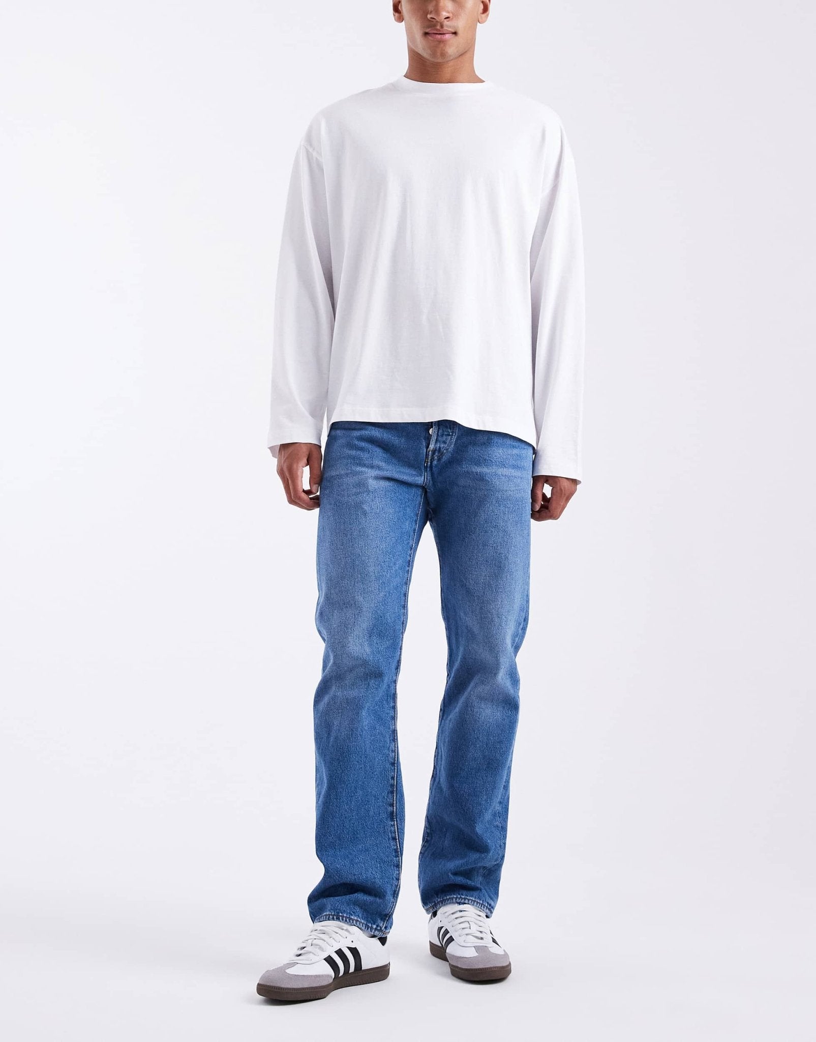 Levi's 501 '93 relaxed straight jeans in mid wash - ASOS Sample Sale