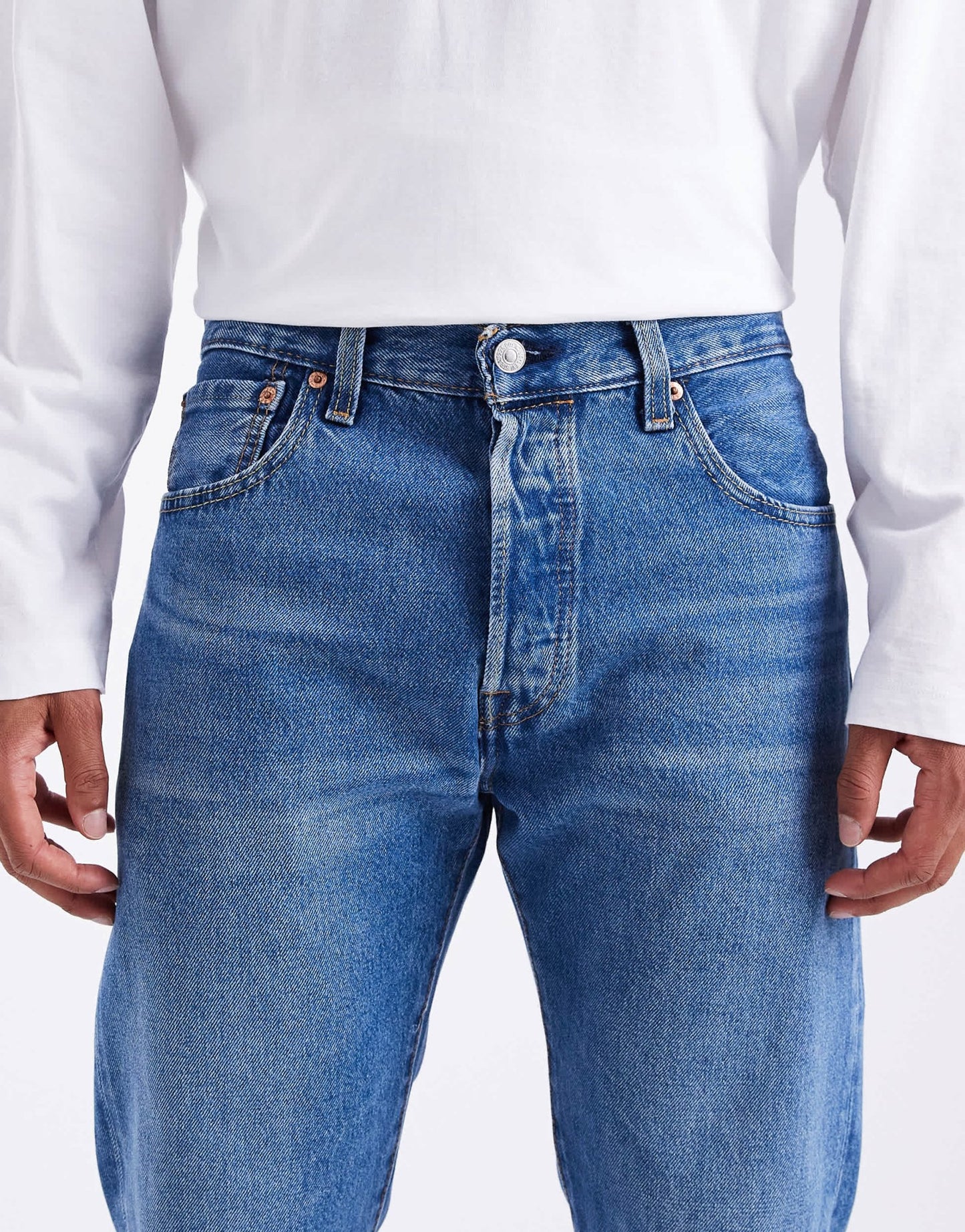 Levi's 501 '93 relaxed straight jeans in mid wash - ASOS Sample Sale