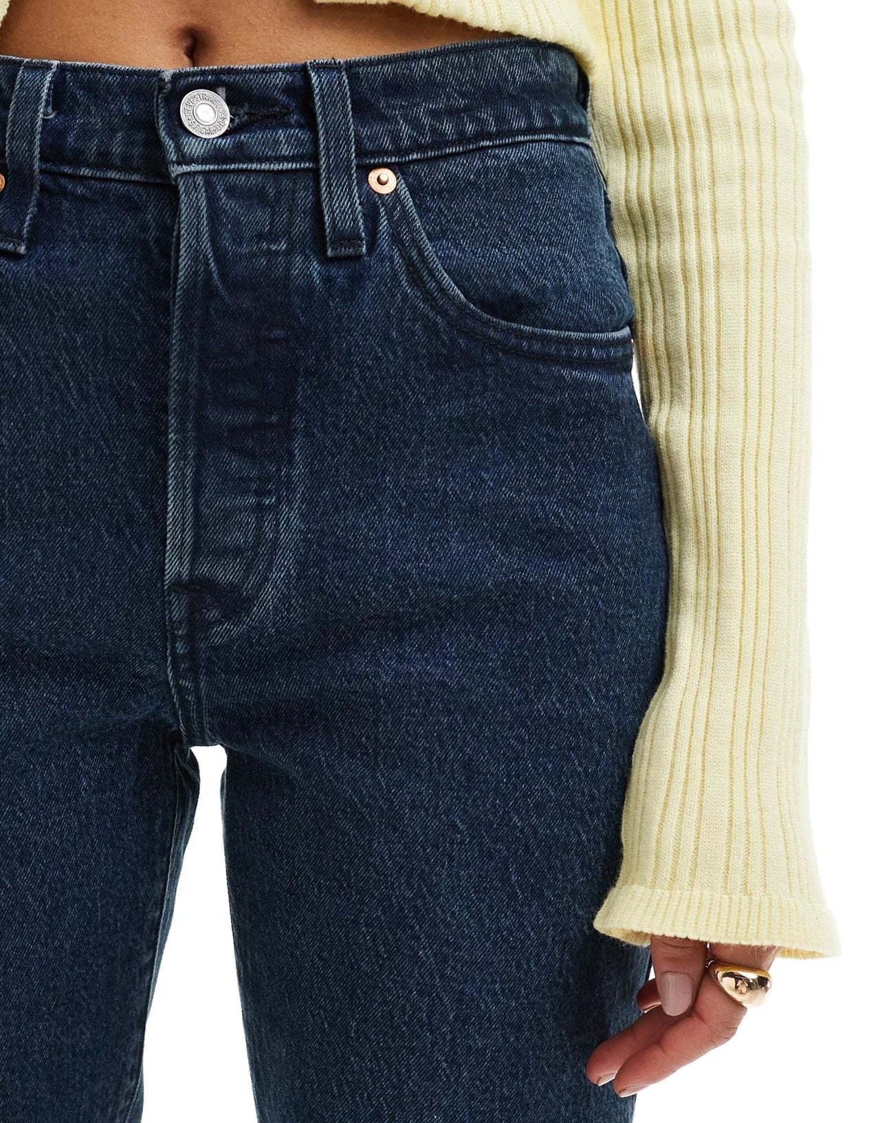 Levi's 501 straight fit crop jeans in dark blue - ASOS Sample Sale