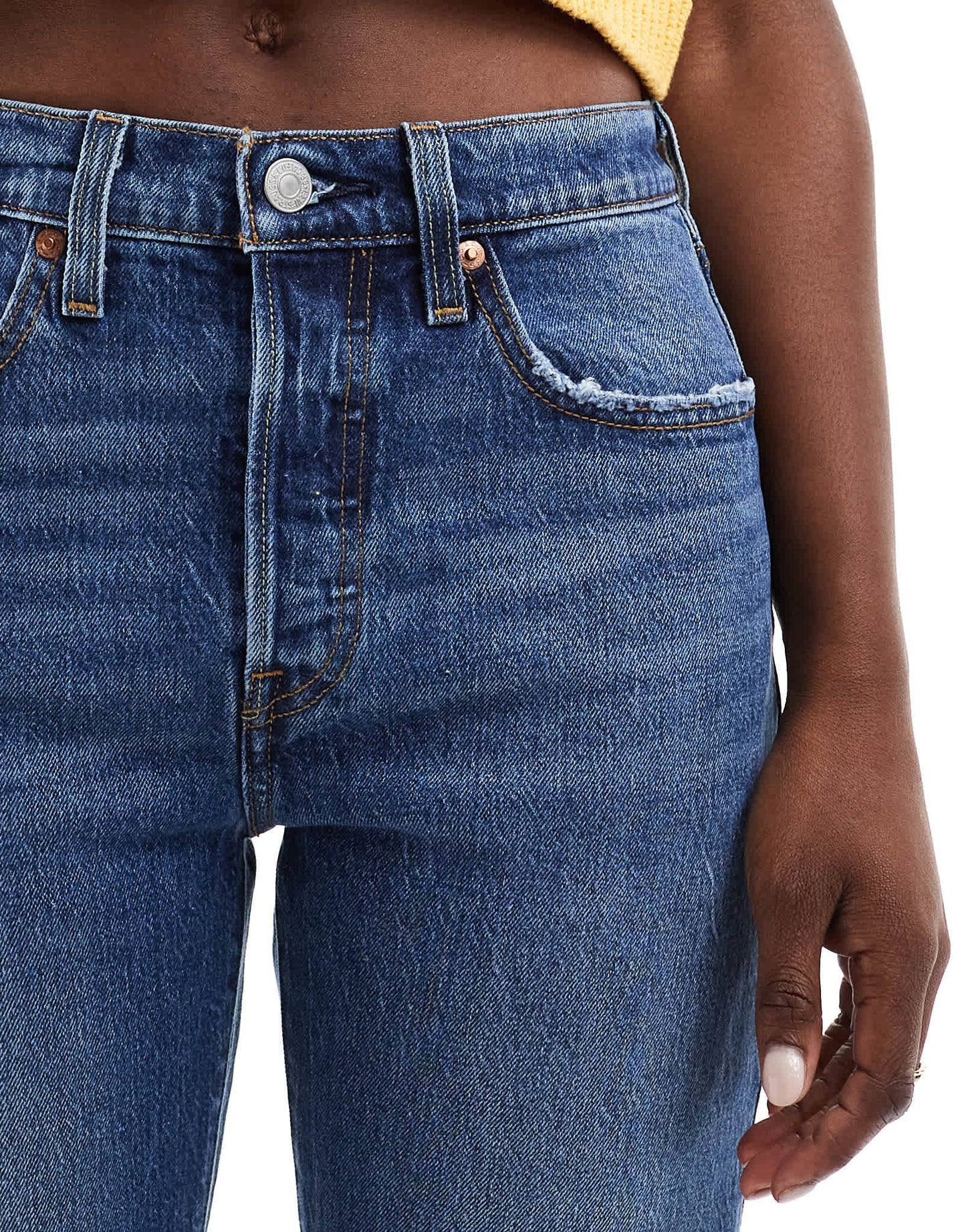 Levi's 501 straight fit crop jeans in dark blue - ASOS Sample Sale