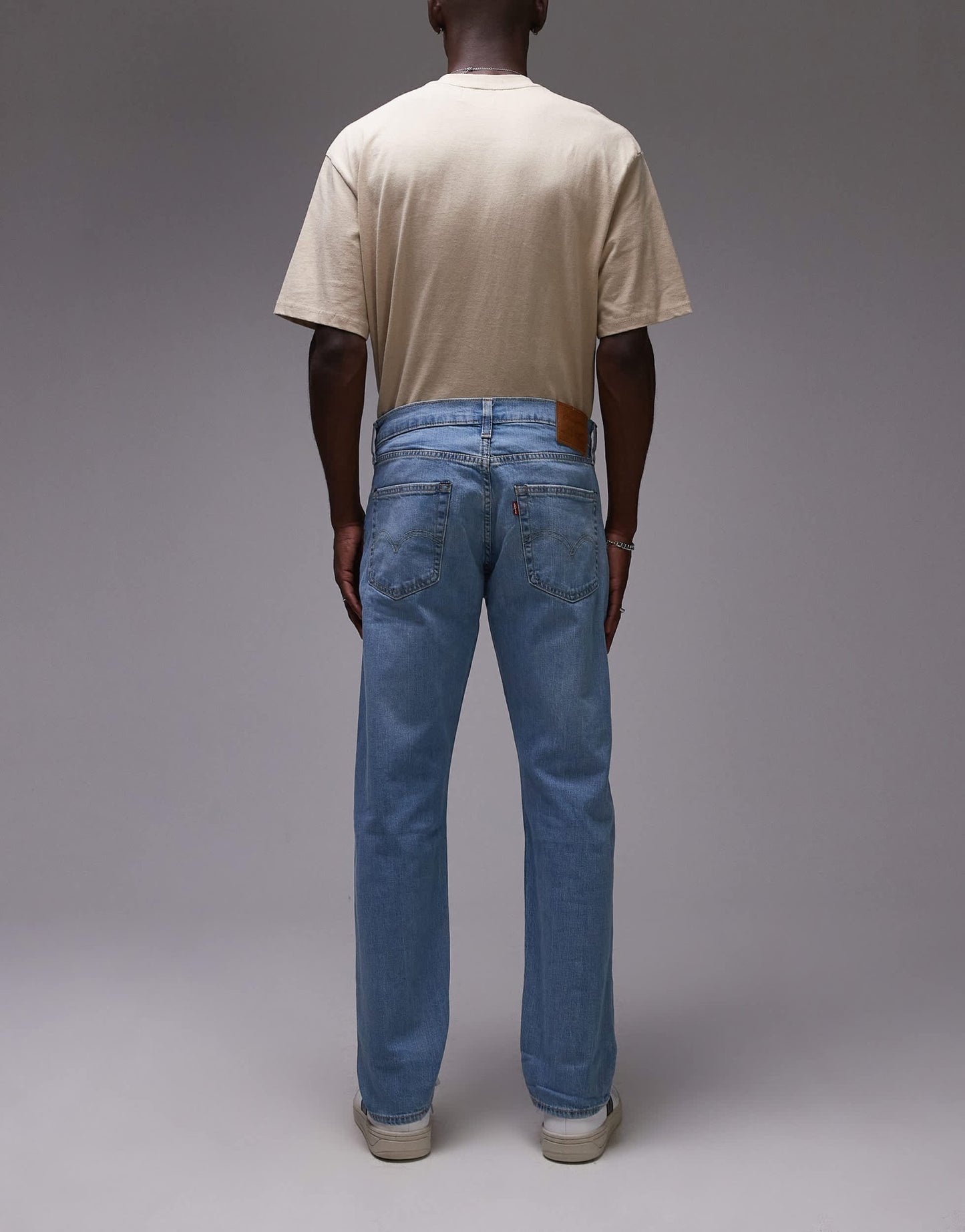Levi's 502 taper fit jeans in light blue wash - ASOS Sample Sale