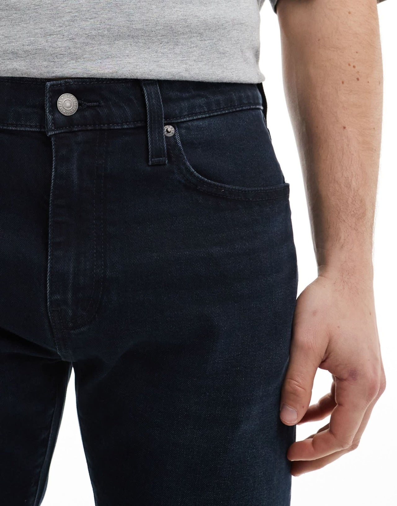 Levi's 512 slim taper jeans in dark blue - ASOS Sample Sale