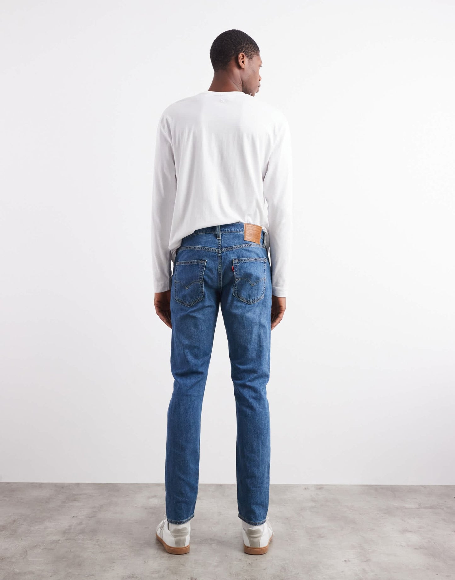 Levi's 512 slim tapered jeans in mid wash - ASOS Sample Sale