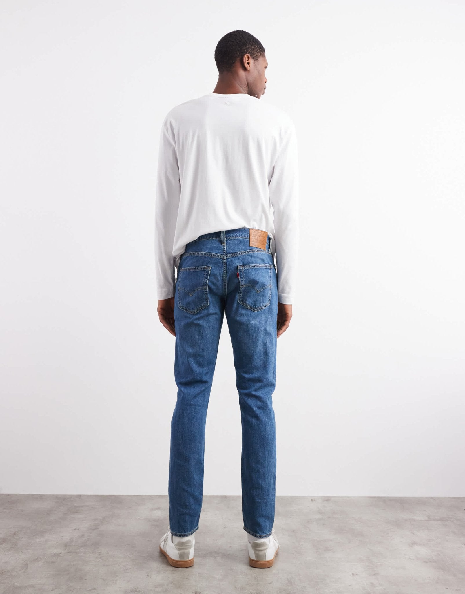 Levi's 512 slim tapered jeans in mid wash - ASOS Sample Sale