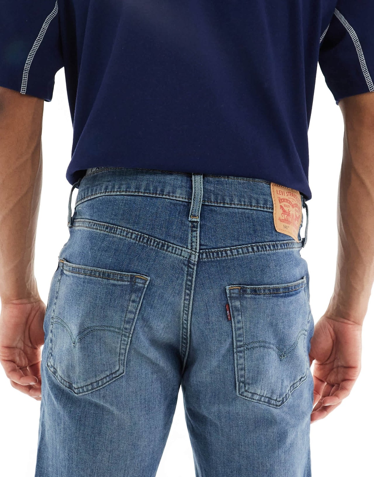 Levi's 541 athletic tapered fit jeans in mid wash - ASOS Sample Sale