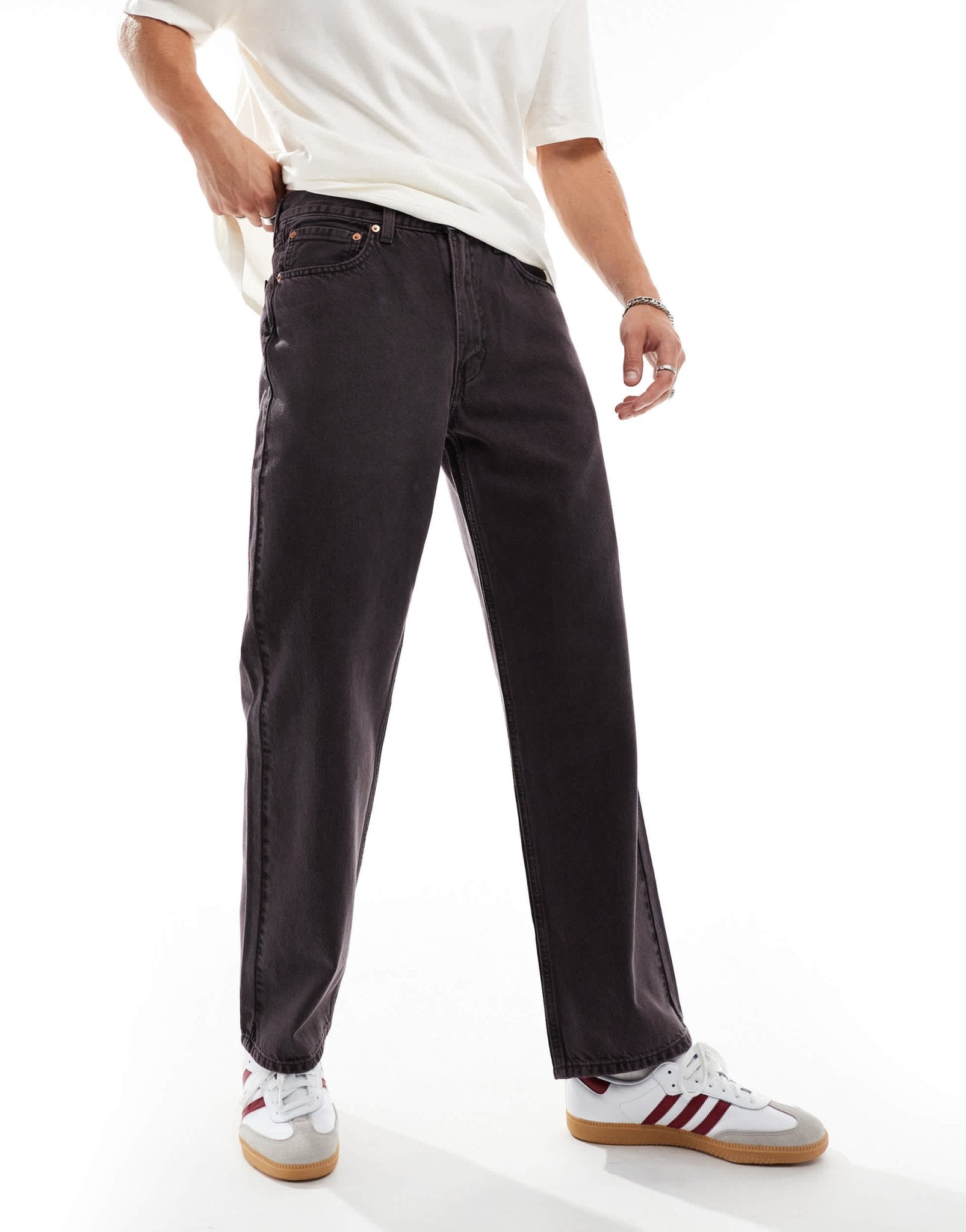 Levi's 565 '97 loose straight fit jeans in washed black with purple tint - ASOS Sample Sale