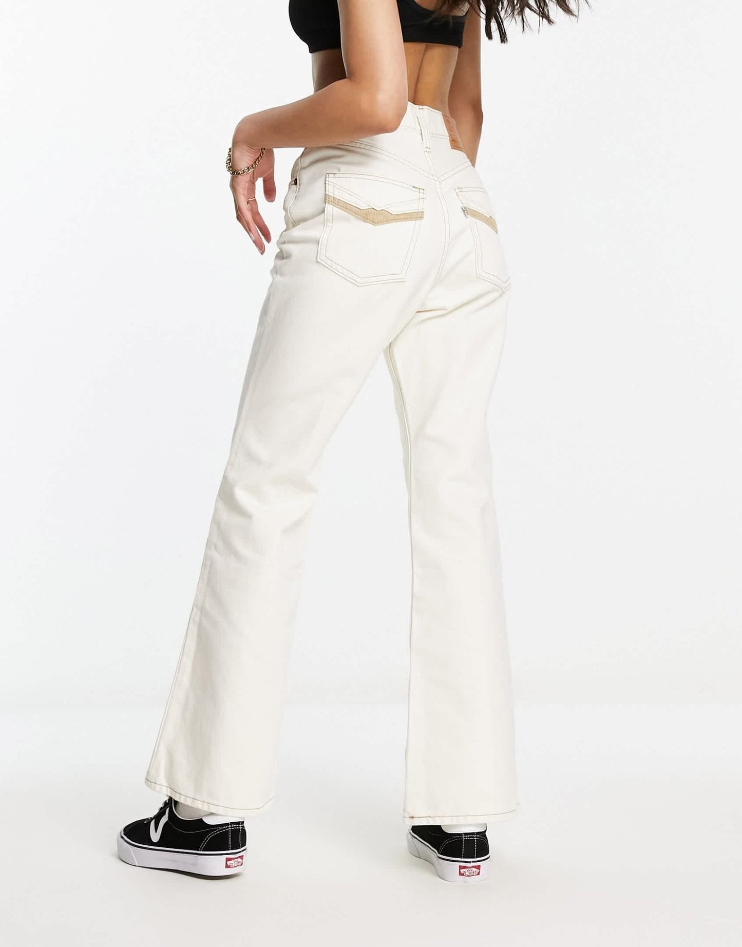 Levi's 70S hight waist flare jeans in cream - ASOS Sample Sale