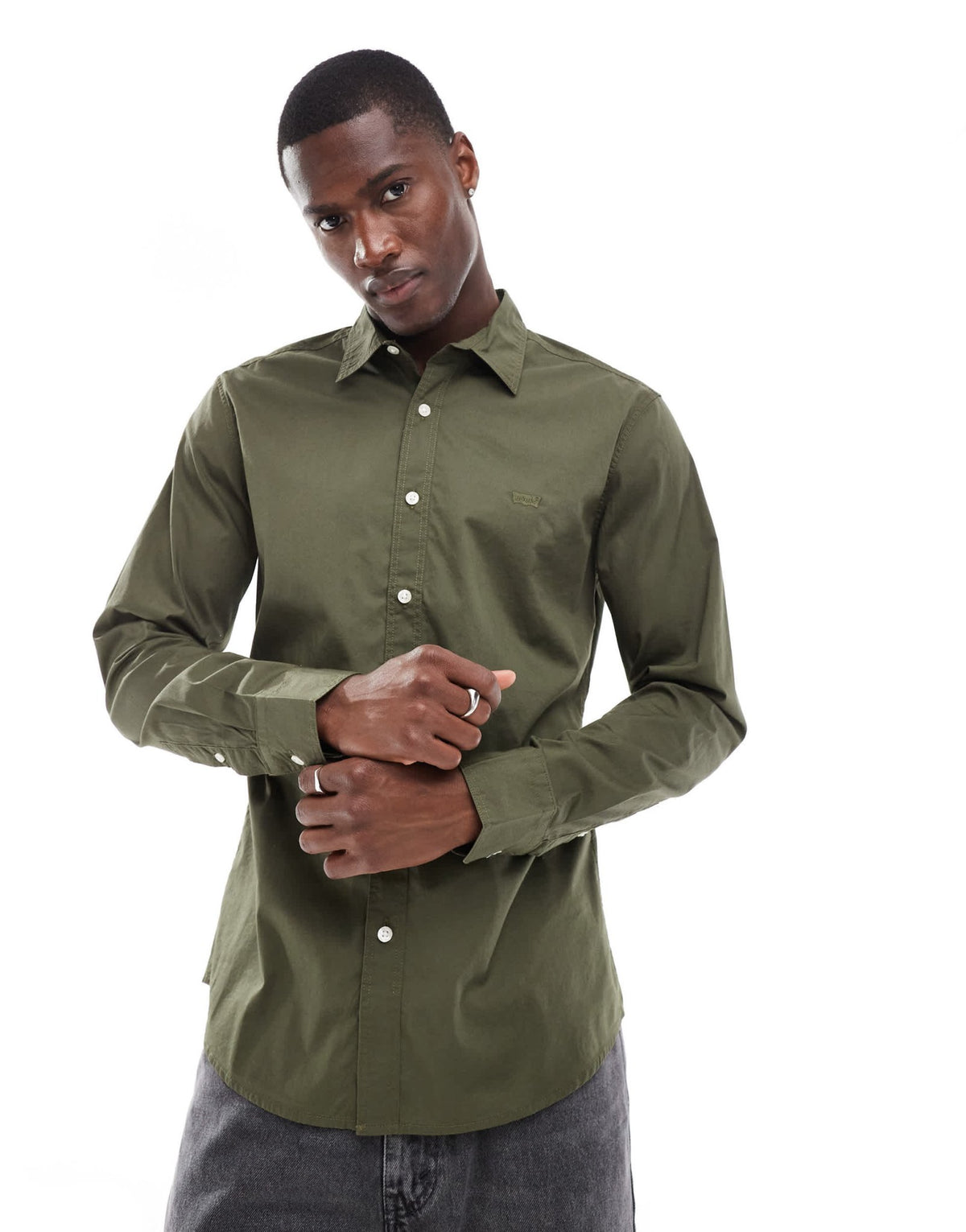 Levi's Battery tonal batwing logo button down poplin shirt in olive green - ASOS Sample Sale