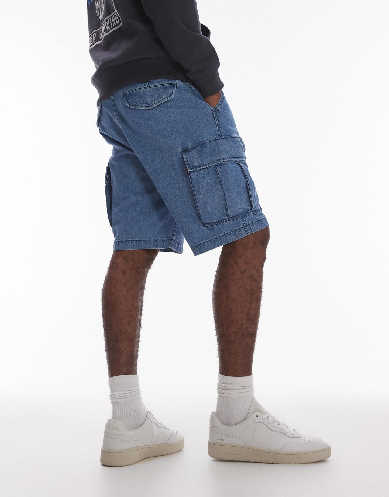 Levi's carrier cargo denim shorts in light wash - ASOS Sample Sale