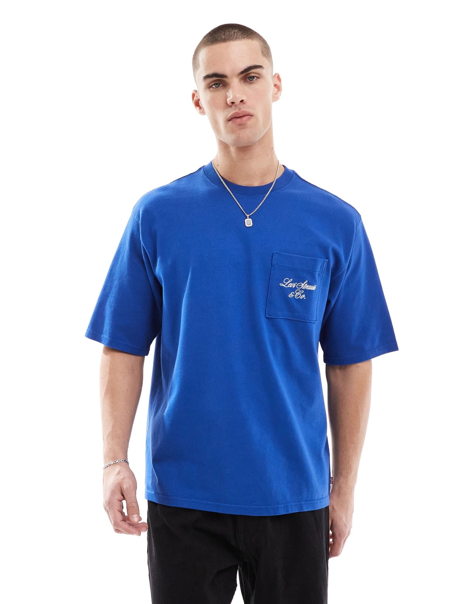 Levi's embroid script logo pocket half sleeve t-shirt in mid blue - ASOS Sample Sale