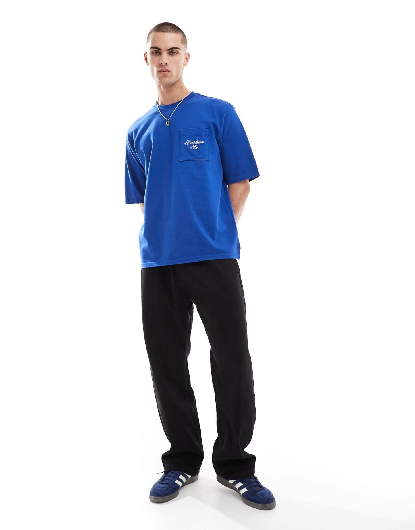 Levi's embroid script logo pocket half sleeve t-shirt in mid blue - ASOS Sample Sale