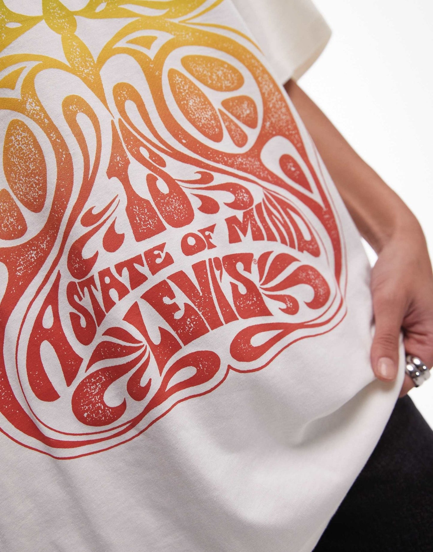 Levi's oversized t-shirt with love print in white - ASOS Sample Sale