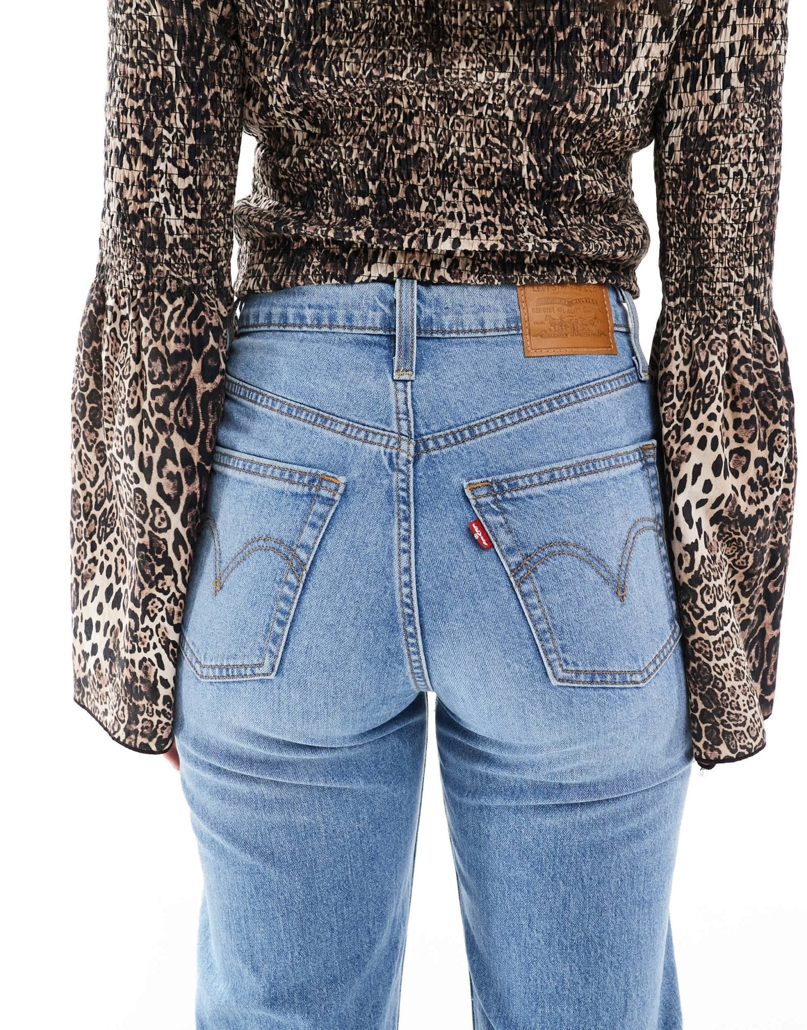 Levi's ribcage straight ankle jeans in light blue - ASOS Sample Sale