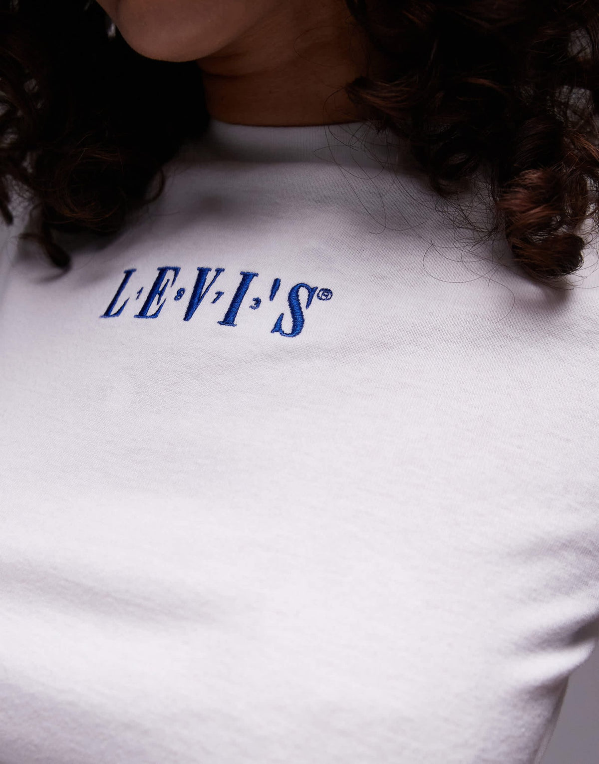 Levi's sporty central logo t-shirt in white - ASOS Sample Sale