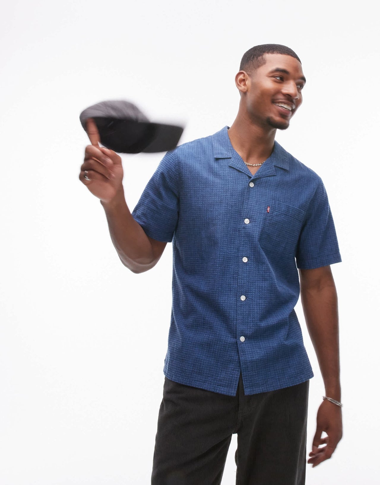 Levi's standard camp short sleeve revere collar cotton dobby shirt in blue - ASOS Sample Sale