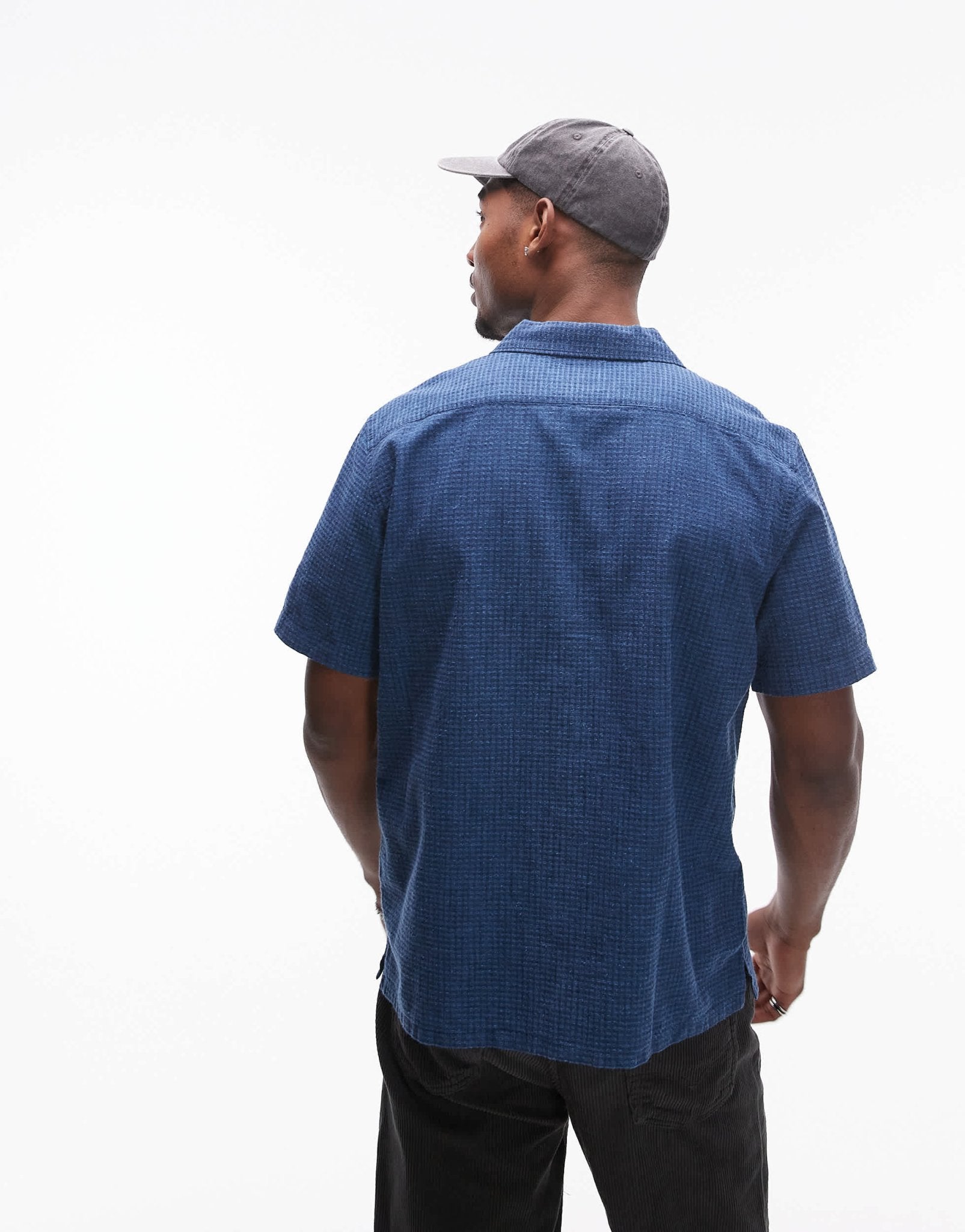Levi's standard camp short sleeve revere collar cotton dobby shirt in blue - ASOS Sample Sale