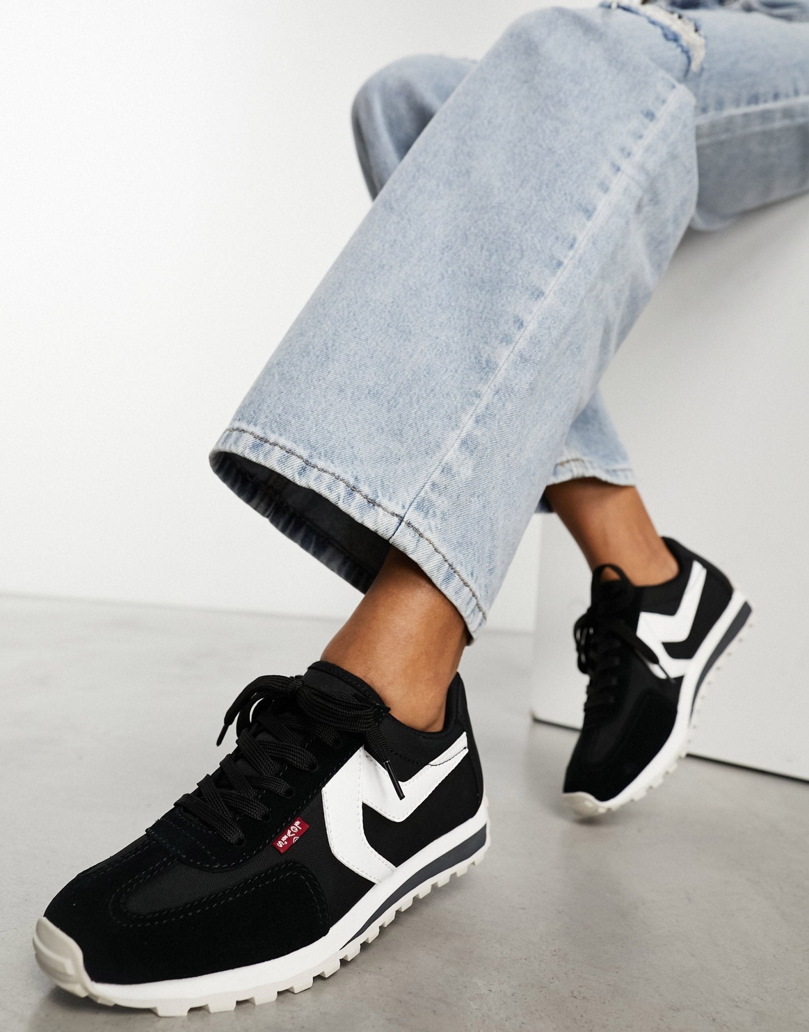 Levi's Stryder runner trainer in black suede mix - ASOS Sample Sale